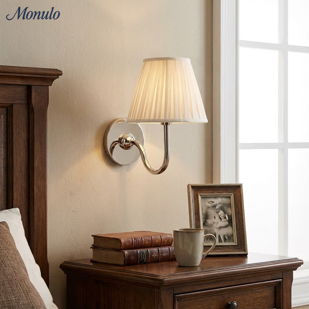 Wandlamp met Geplisseerde Stoffen Kap – Klassieke Verlichting voor Slaapkamer en Woonkamer | Sansoti