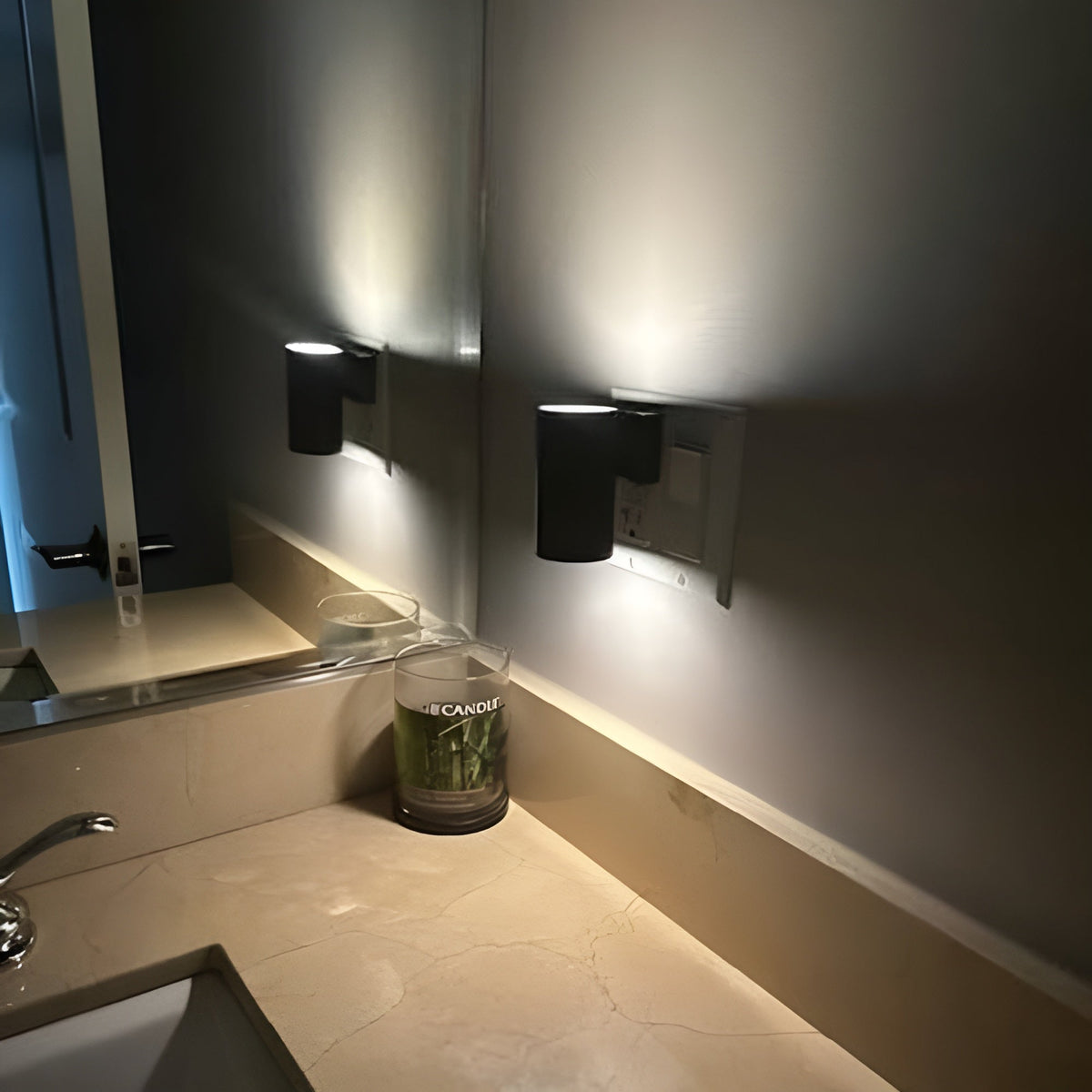 Dimmable Plug-In Night Light LED 10x10x8cm Black White Bedroom Hallway Bathroom Children's Room Wall Light | Sansoti