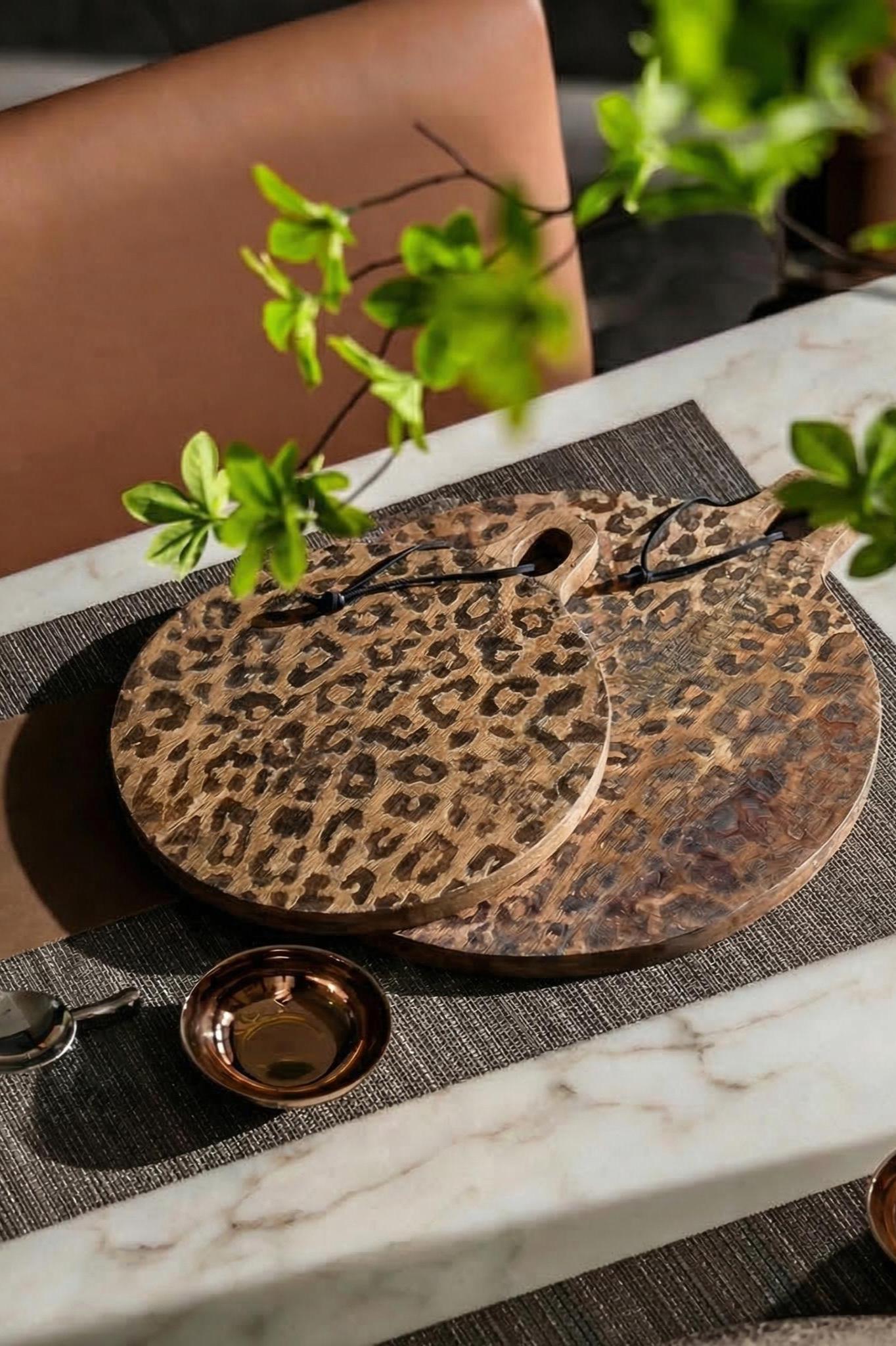 Houten Serveerplank Sapelehout Rond en Vierkant Scandinavisch Design voor Keuken en Tafel | Sansoti