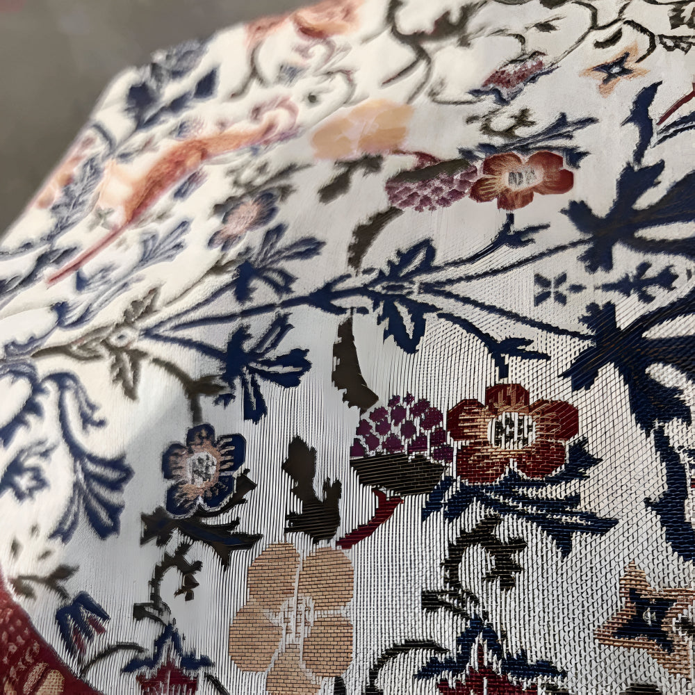 Vintage Jacquard Tafelloper met Vogel & Bloemmotief – Landelijke Elegantie met Kwastjes | Sansoti