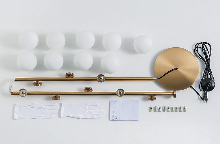 Skandinavische minimalistische Stehlampe mit Glaskugeln und warmem Licht | Restfield