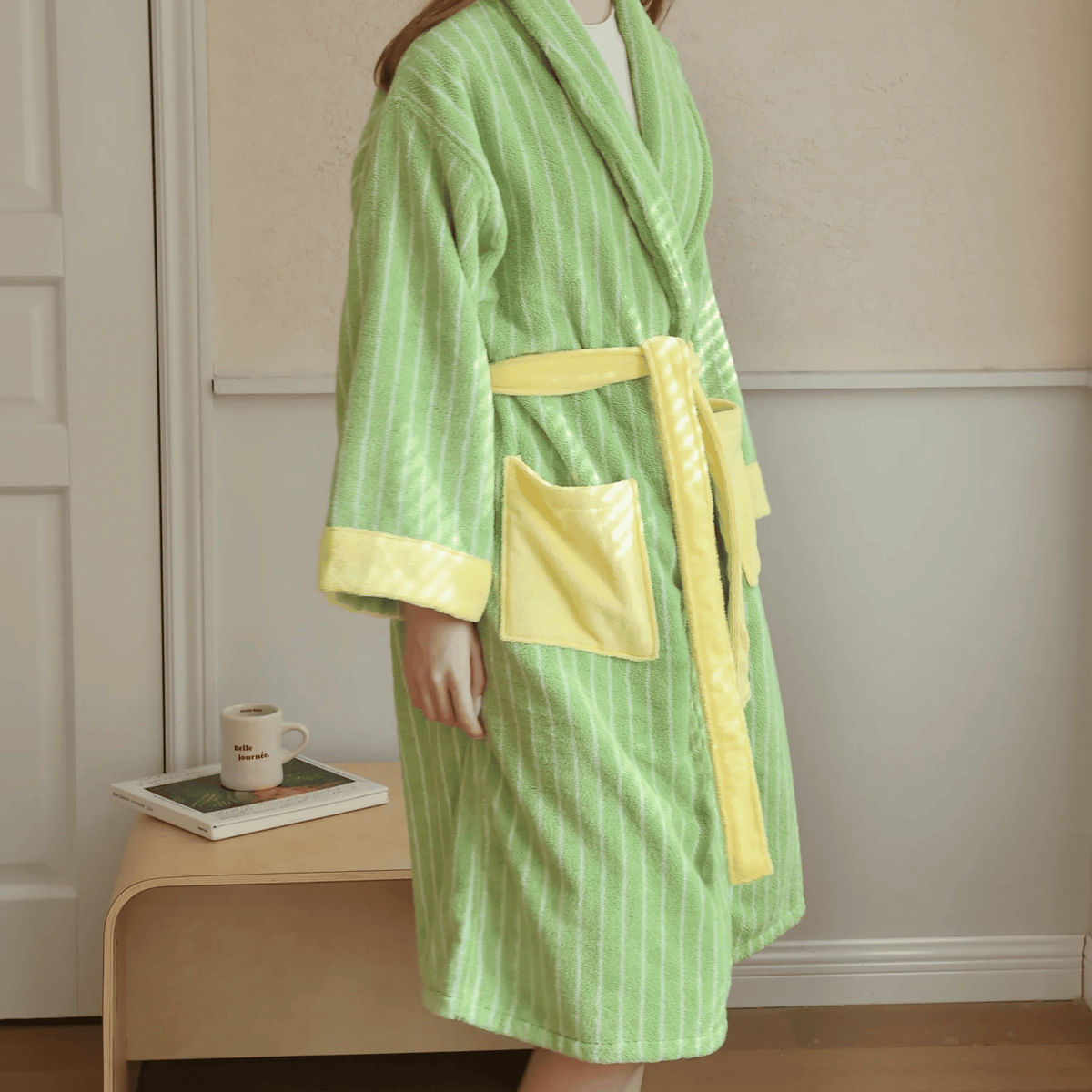 Bademantel aus Bio-Baumwolle mit gestreiftem Jacquard-Muster Weicher Morgenmantel Loungewear Wellness Spa für zu Hause Komfort | Sansoti