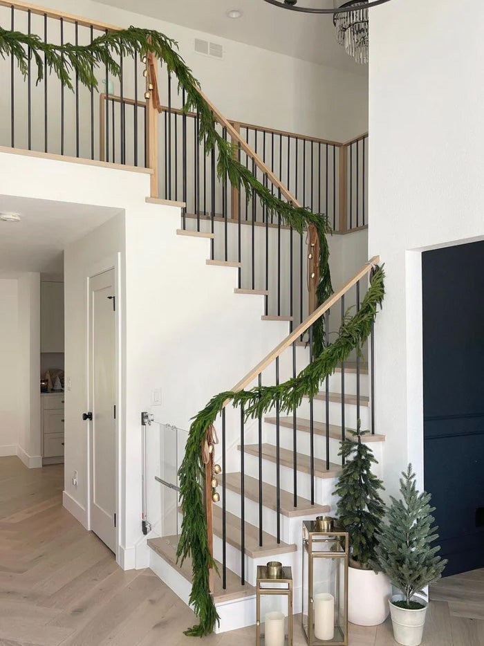 Guirlande de Noël artificielle en branches de sapin, 120-270 cm, dense, verte et flexible, décoration intérieure et extérieure pour porte, escalier ou cheminée | Sansoti