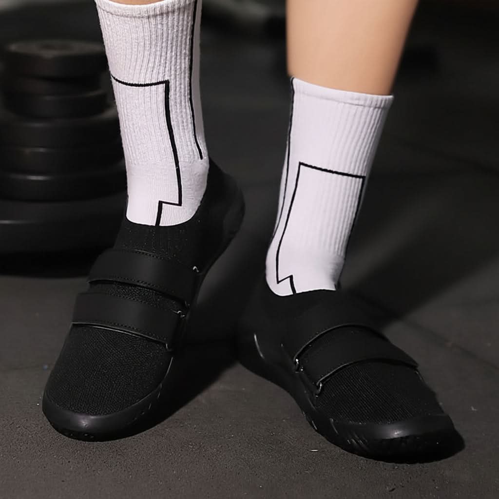 Flat Training Shoes for Squats and Weightlifting with Stable Sole, Non-Slip Grip, and Optimal Foot Stability | Sansoti