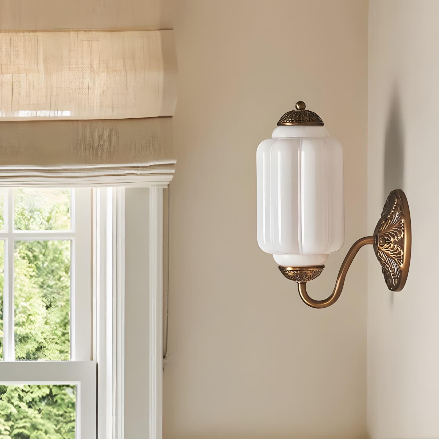 Vintage Wandlamp met Melkglas en Geolied Messing – Klassieke Retro Verlichting voor Hal, Slaapkamer, Woonkamer | Sansoti