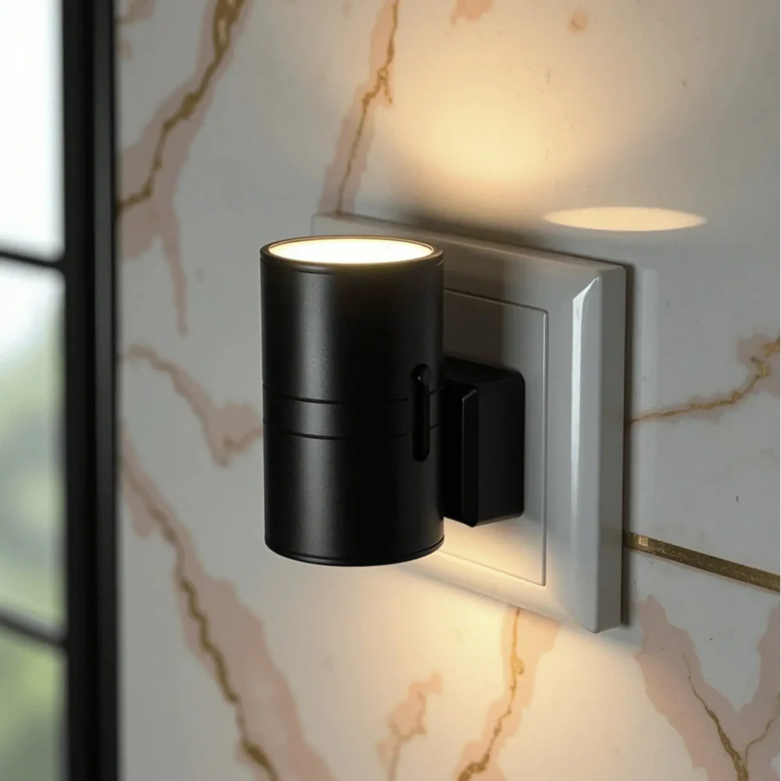 Applique à intensité variable avec fonction veilleuse, lampe à prise, éclairage LED moderne noir et blanc pour chambre et chambre d’enfant | Sansoti