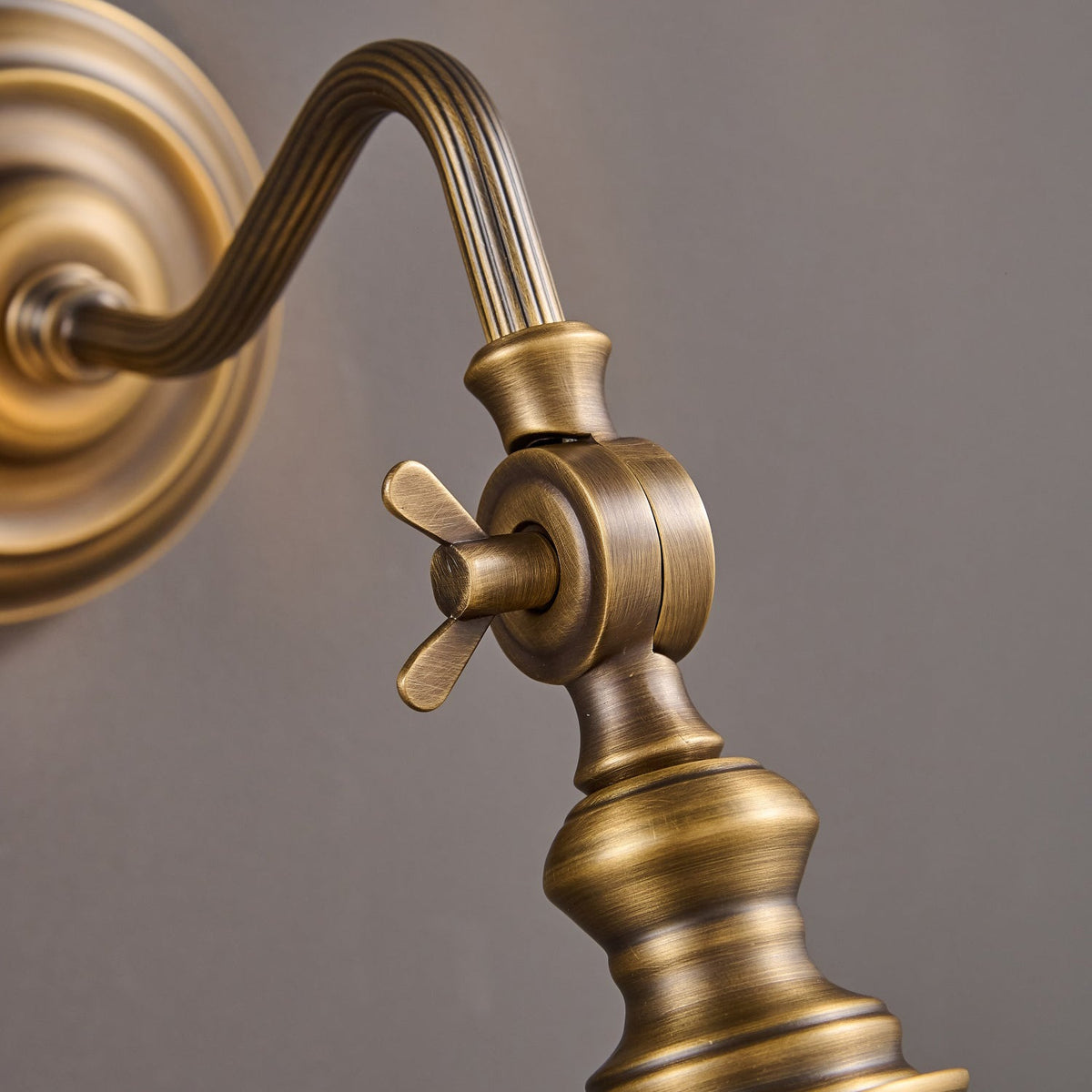 Wandlamp Verstelbaar Leesarmatuur Messing Antiek Brons Zwanenhals Stijl Slaapkamer Woonkamer Interieur Verlichting | Sansoti