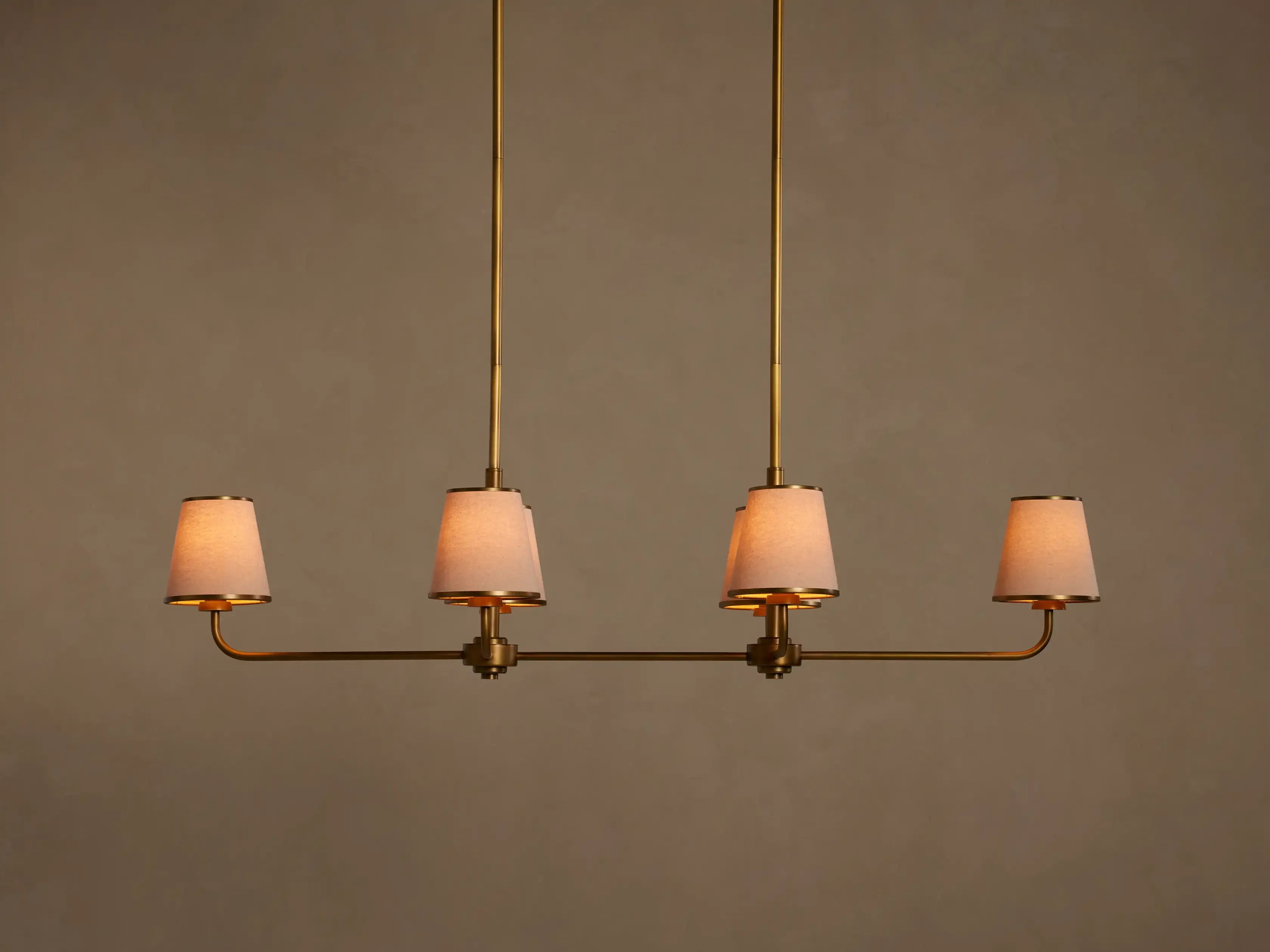 Lineaire Kroonluchter 6 Lichtpunten Messing Afwerking Plissé Kap Eetkamer Slaapkamer Woonkamer Hanglamp | Sansoti