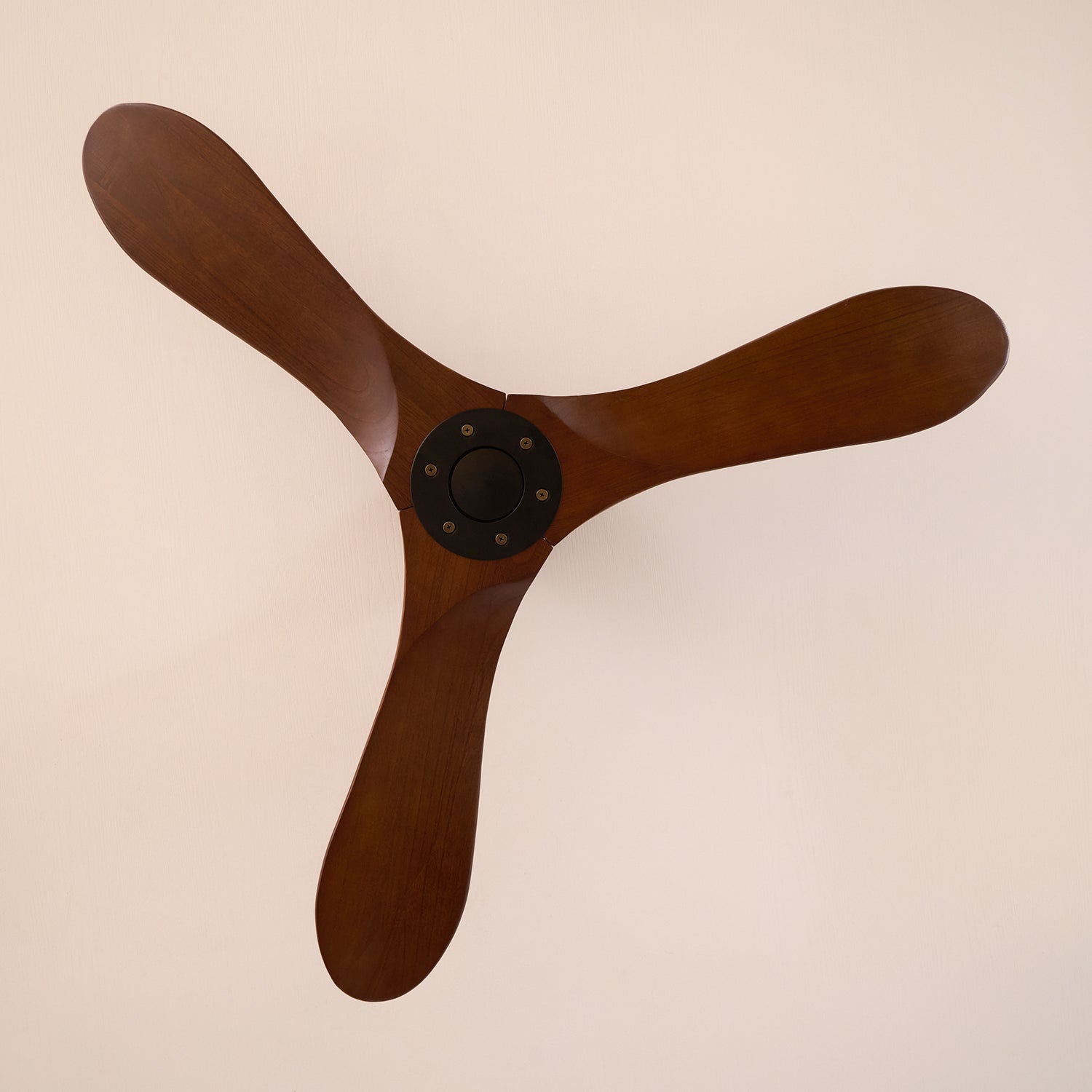 Plafondventilator met Houten Bladen en Stille DC Motor 106-132cm 6 Snelheden Afstandsbediening Klimaatbeheersing voor Woonkamer Slaapkamer Ventilatie | Sansoti