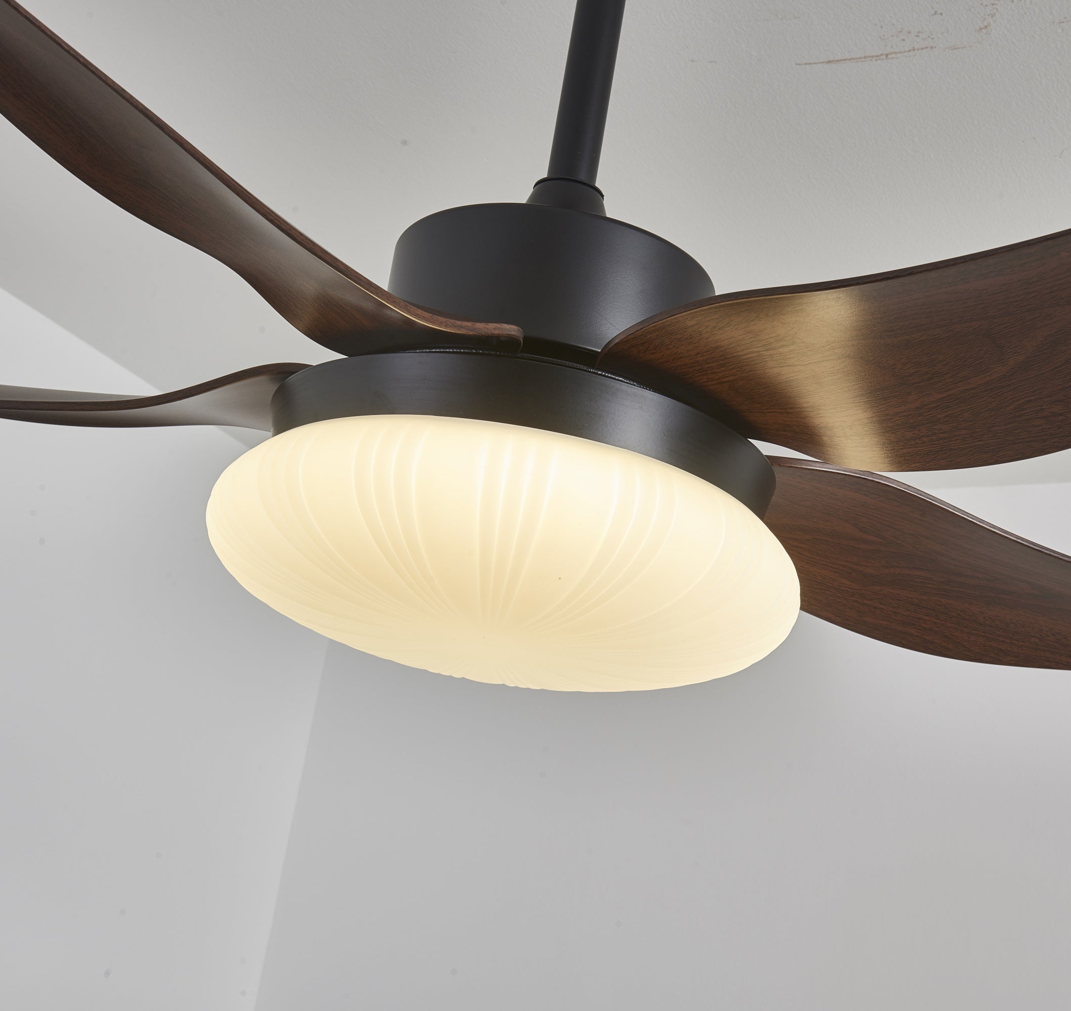 Moderne plafondventilator met verlichting en afstandsbediening hout design 106 cm | Sansoti