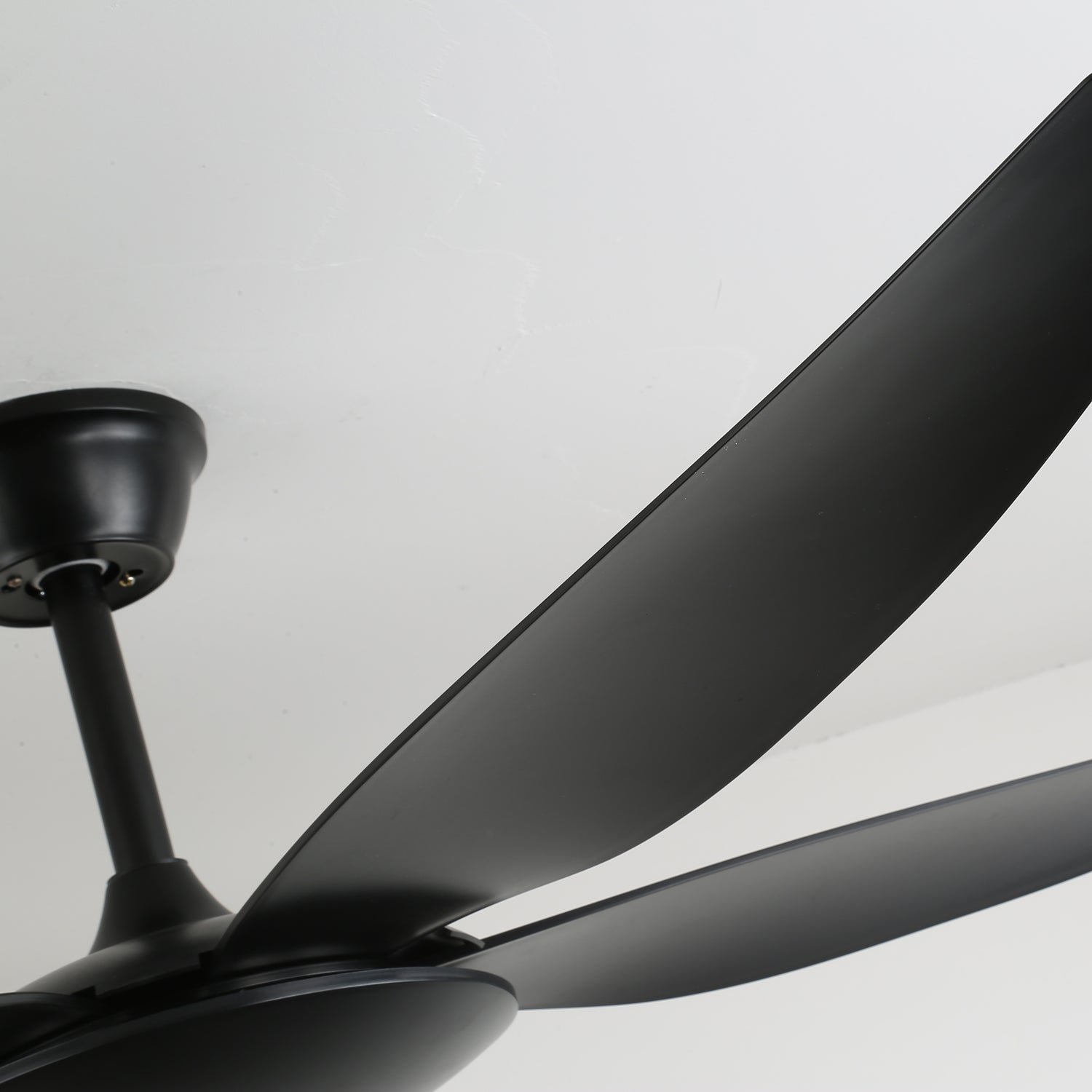 Minimalistische Plafondventilator met Verlichting Ø132 cm — 6 Snelheden & Afstandsbediening | Sansoti