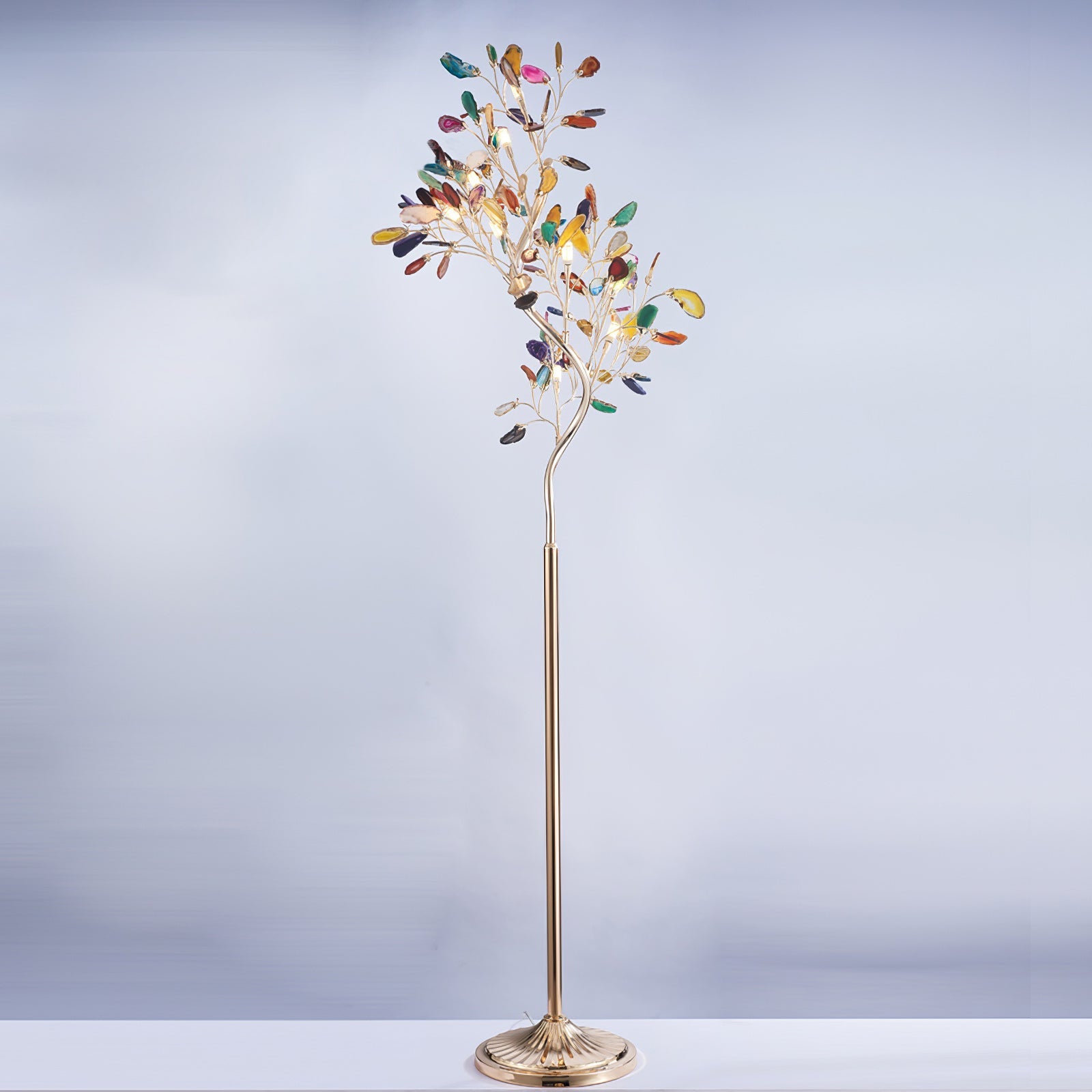 Agaat Vloerlamp – 8-Lampen Boomvorm Natuursteen Sculptuur 175 cm Koperen Finish Stained-Glass Effect Amber Blauw Groen Roze Paars Multicolor Statement Piece | Sansoti