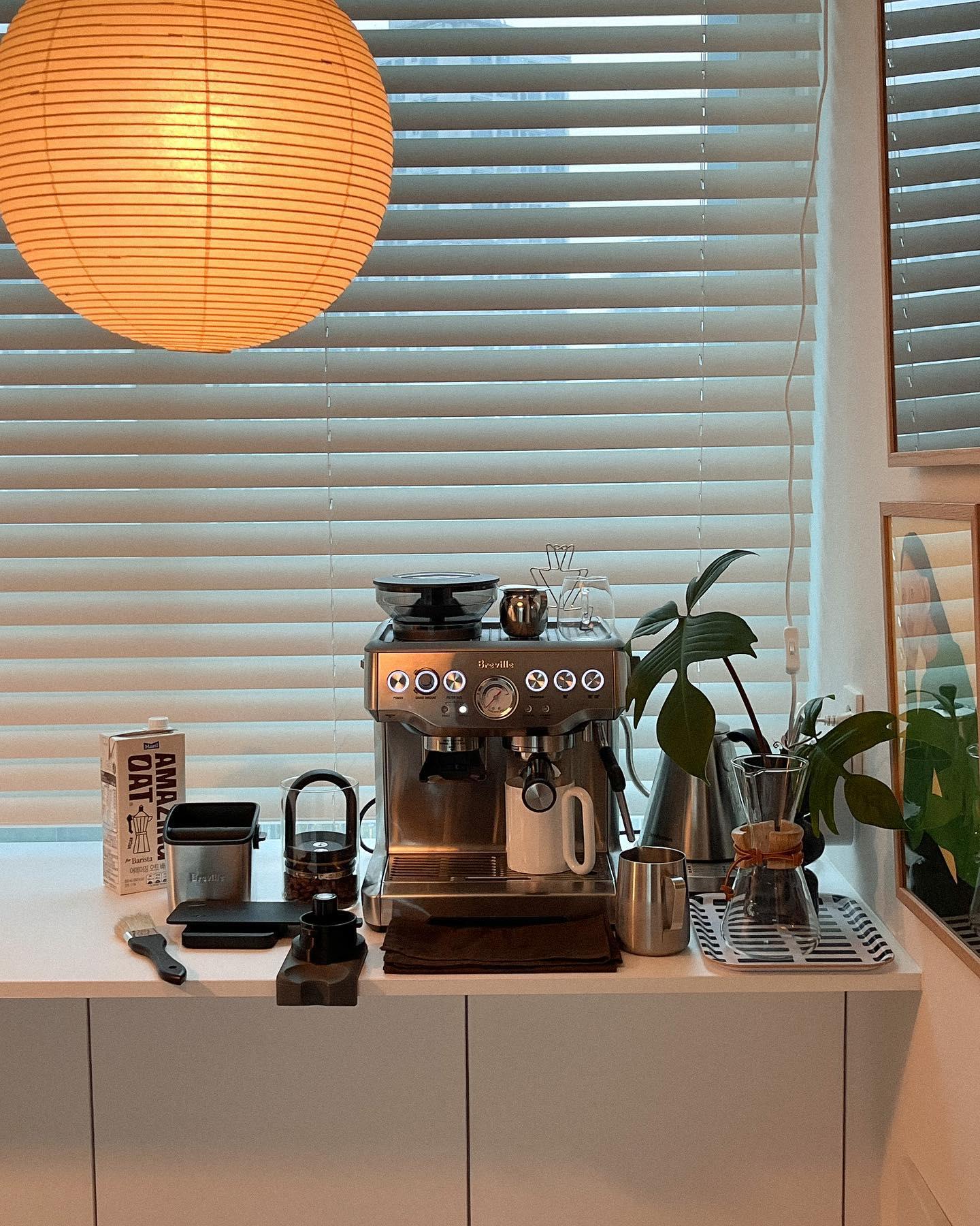 Japans Papieren Bolhanglamp – Handgemaakt Kozo Papier Hanglamp met Stekker – Zwevende Sfeerverlichting voor Woonkamer, Slaapkamer en Eetkamer – 10 Maten Verkrijgbaar | Sansoti