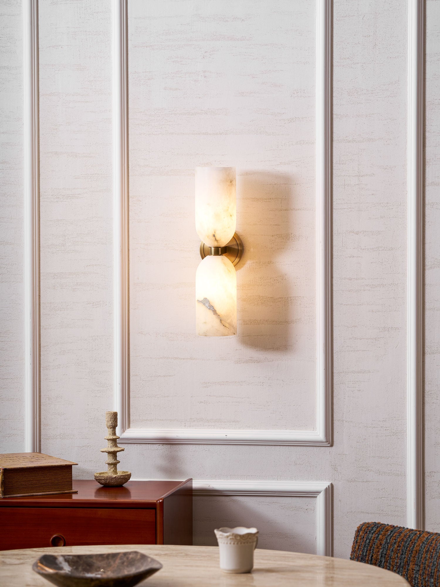 Alabasten Wandlamp met Messing — Dubbele Lichtschijven en Centrale Metalen Ster | Sansoti