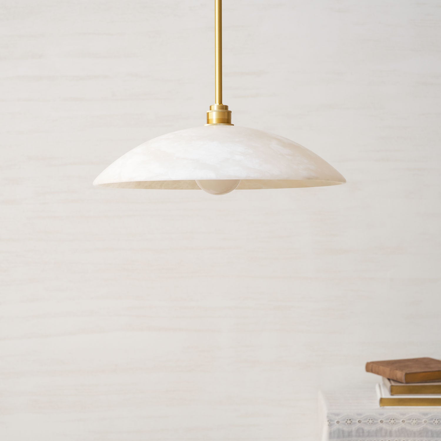 Koepelvormige Hanglamp Albast met Koperen Fitting – Ø30cm & Ø40cm – Natuursteen – Warme Uitstraling Eetkamer Keuken Woonkamer | Sansoti