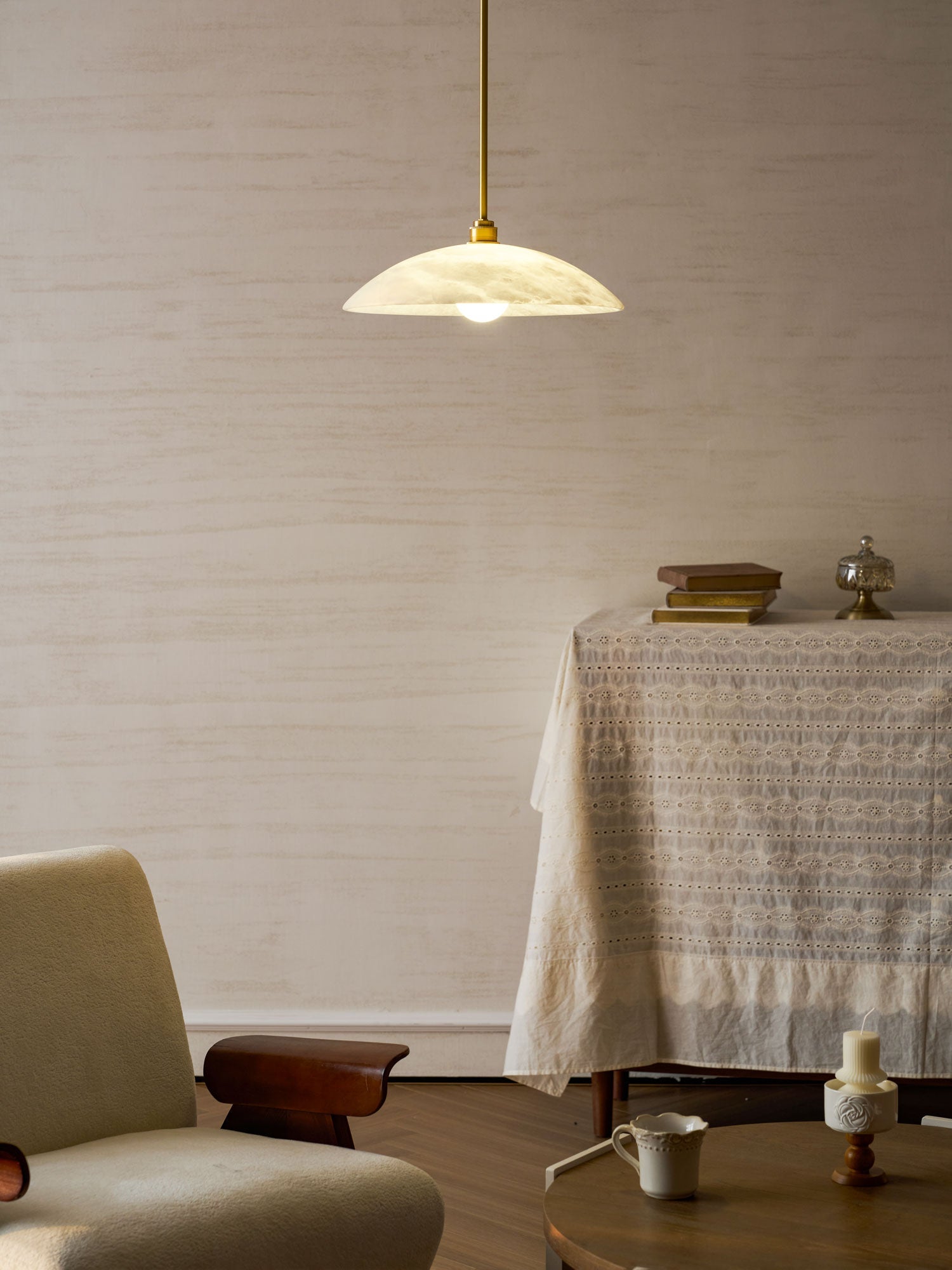 Koepelvormige Hanglamp Albast met Koperen Fitting – Ø30cm & Ø40cm – Natuursteen – Warme Uitstraling Eetkamer Keuken Woonkamer | Sansoti