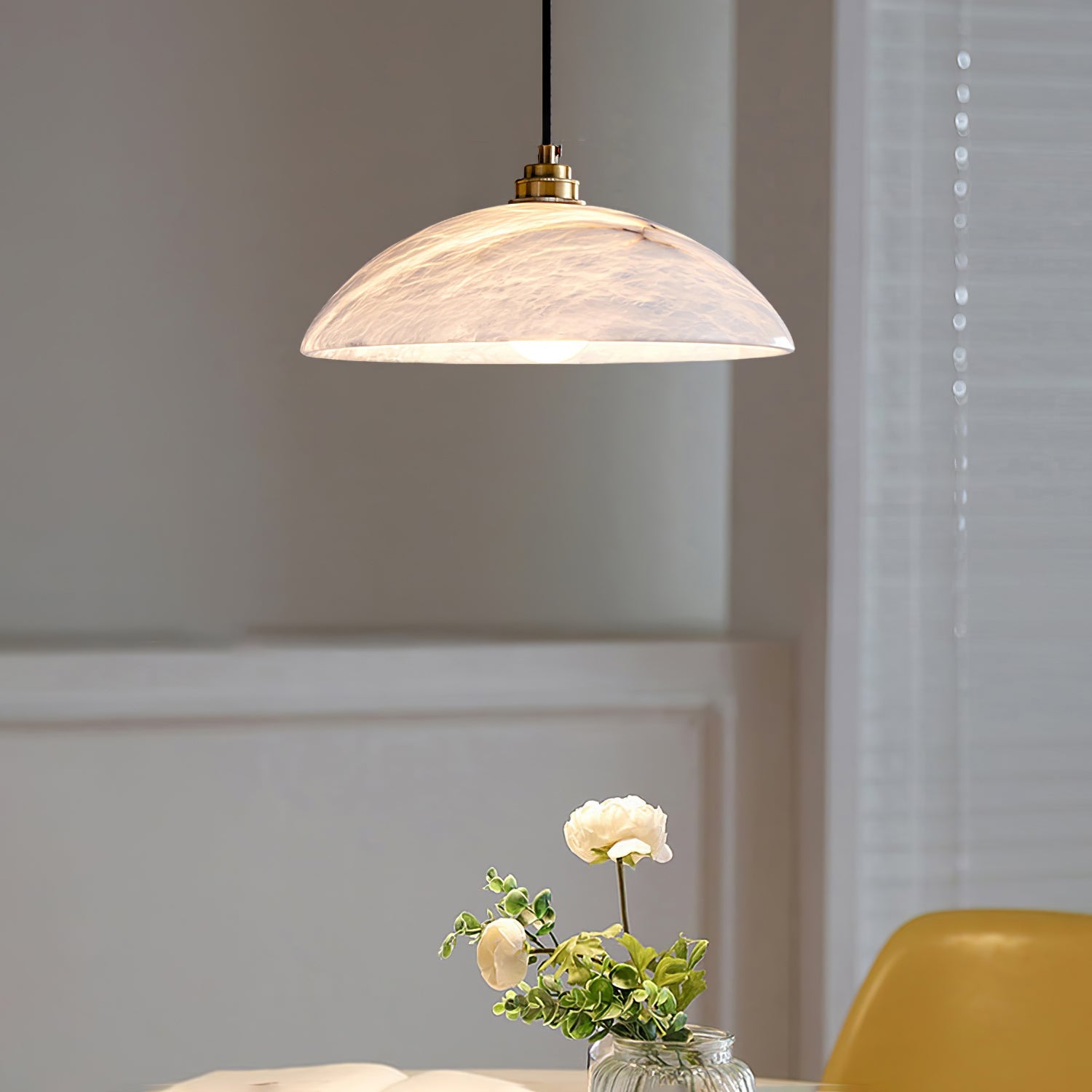 Koepelvormige Hanglamp Albast met Koperen Fitting – Ø30cm & Ø40cm – Natuursteen – Warme Uitstraling Eetkamer Keuken Woonkamer | Sansoti