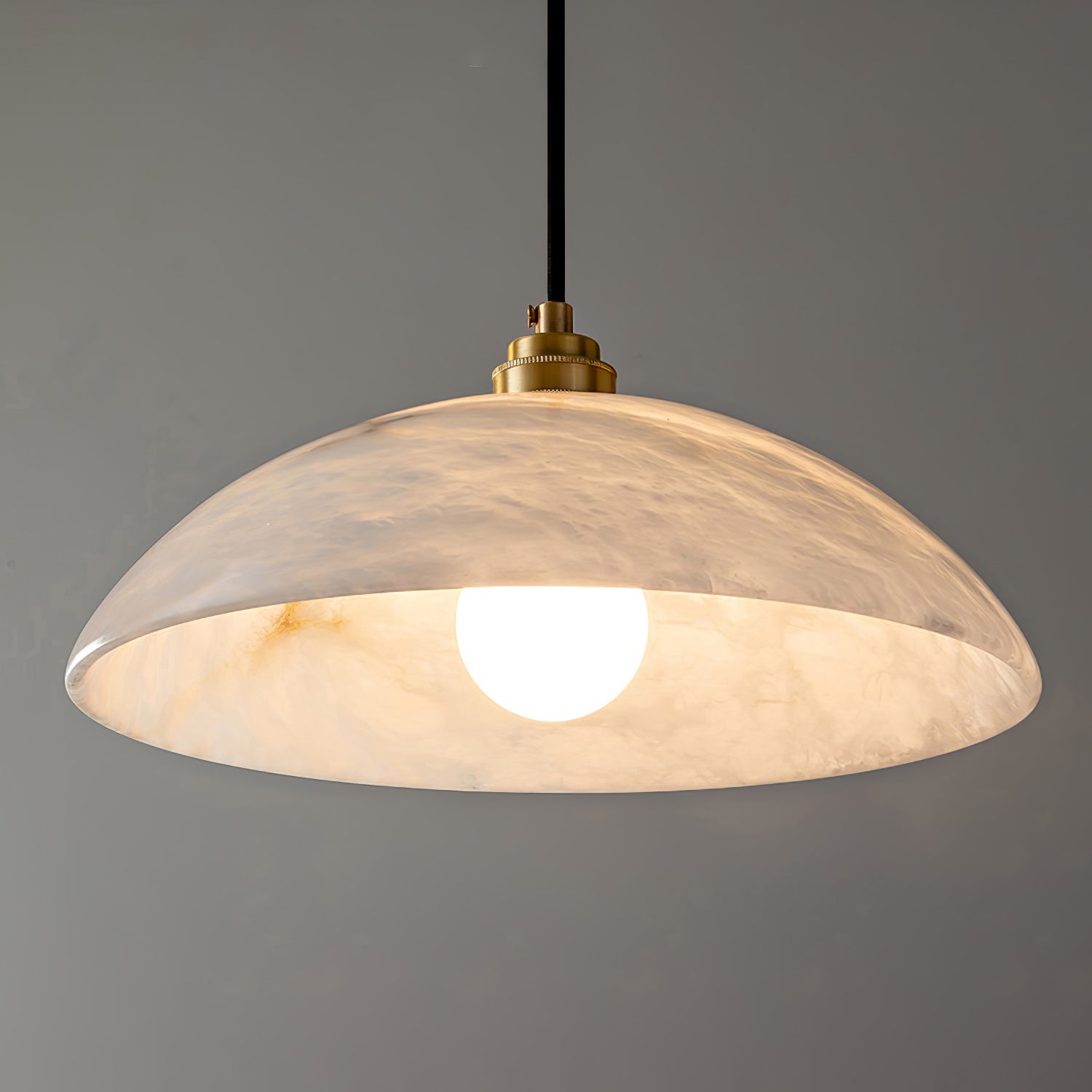 Koepelvormige Hanglamp Albast met Koperen Fitting – Ø30cm & Ø40cm – Natuursteen – Warme Uitstraling Eetkamer Keuken Woonkamer | Sansoti