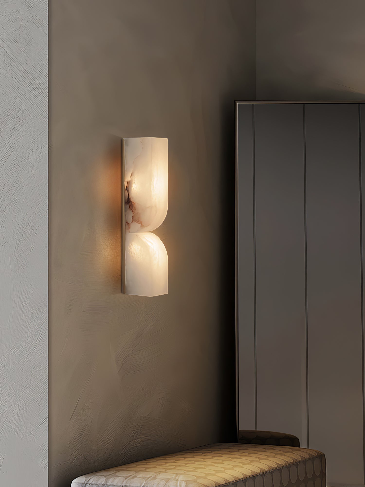 Natuursteen Wandlamp – Massief Alabaster met Organische Vormgeving & Warm Licht | Sansoti