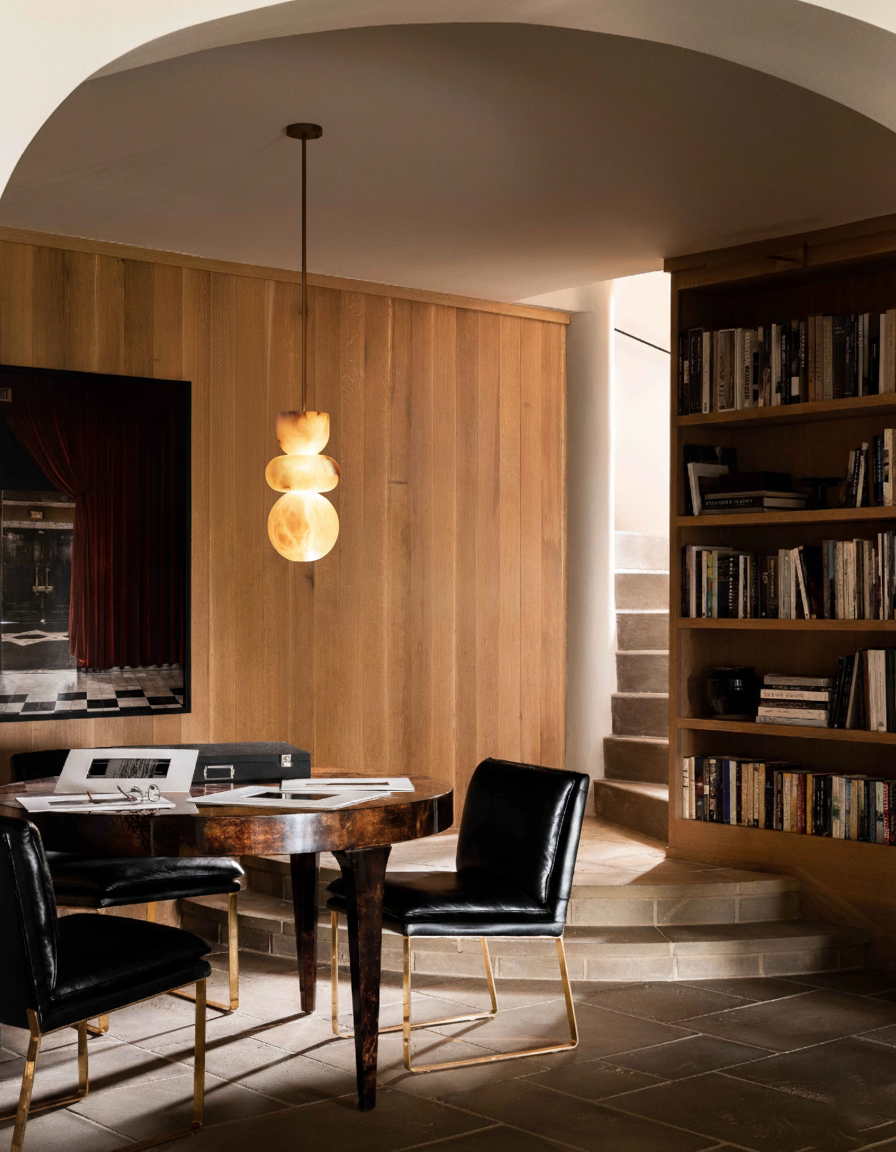 Alabaster Hanglamp met Messing Armatuur en Geïntegreerde LED – Luxe Natuurstenen Design Verlichting | Sansoti