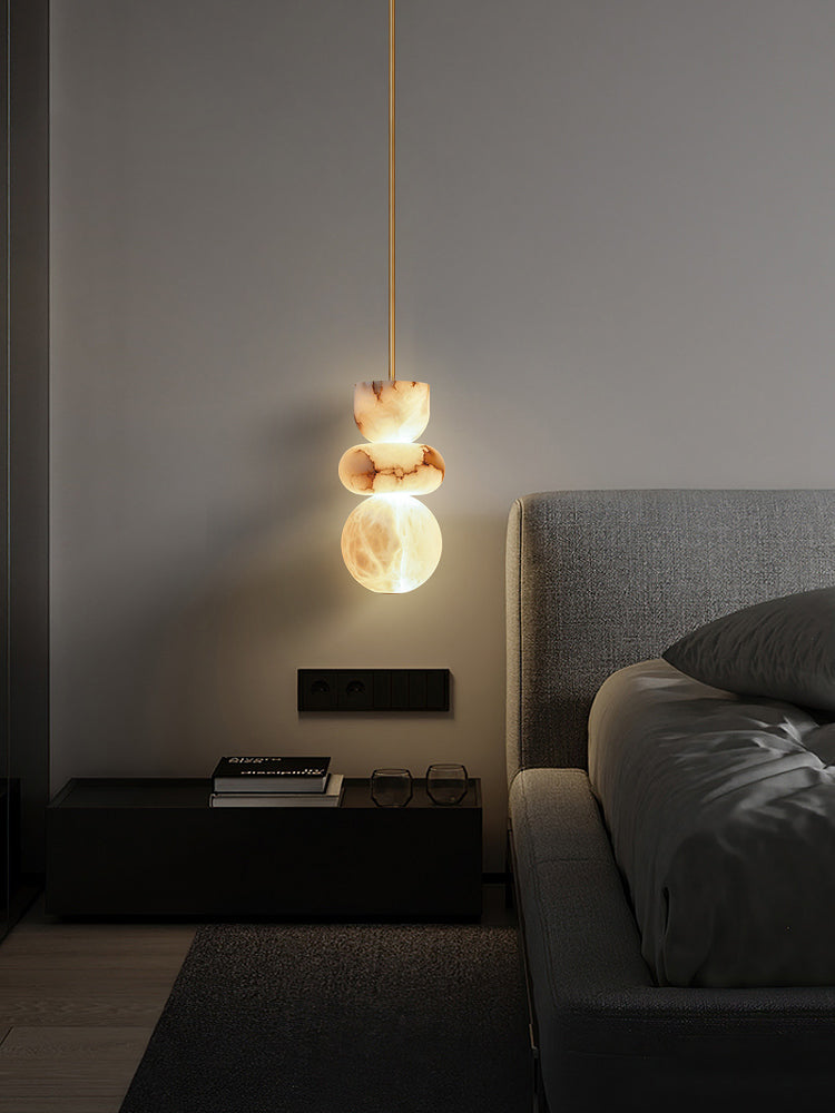 Alabaster Hanglamp met Messing Armatuur en Geïntegreerde LED – Luxe Natuurstenen Design Verlichting | Sansoti