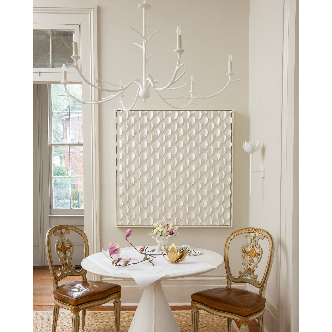 Design Wandlamp met Bloemvorm in Messing en Gips – Artistieke Wandverlichting Geïnspireerd op Giacometti voor Woonkamer en Hal | Sansoti