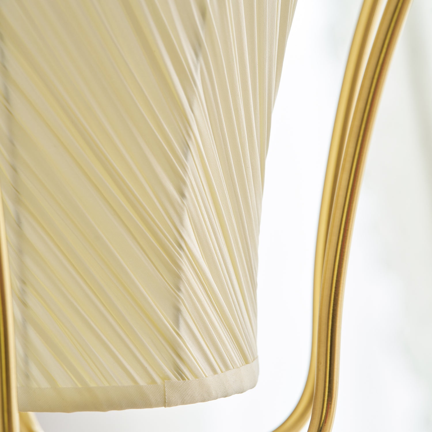 Vintage Hanglamp met Messing Afwerking en Plooistof Kap – Warm Lantaarnontwerp voor Keuken en Hal | Sansoti