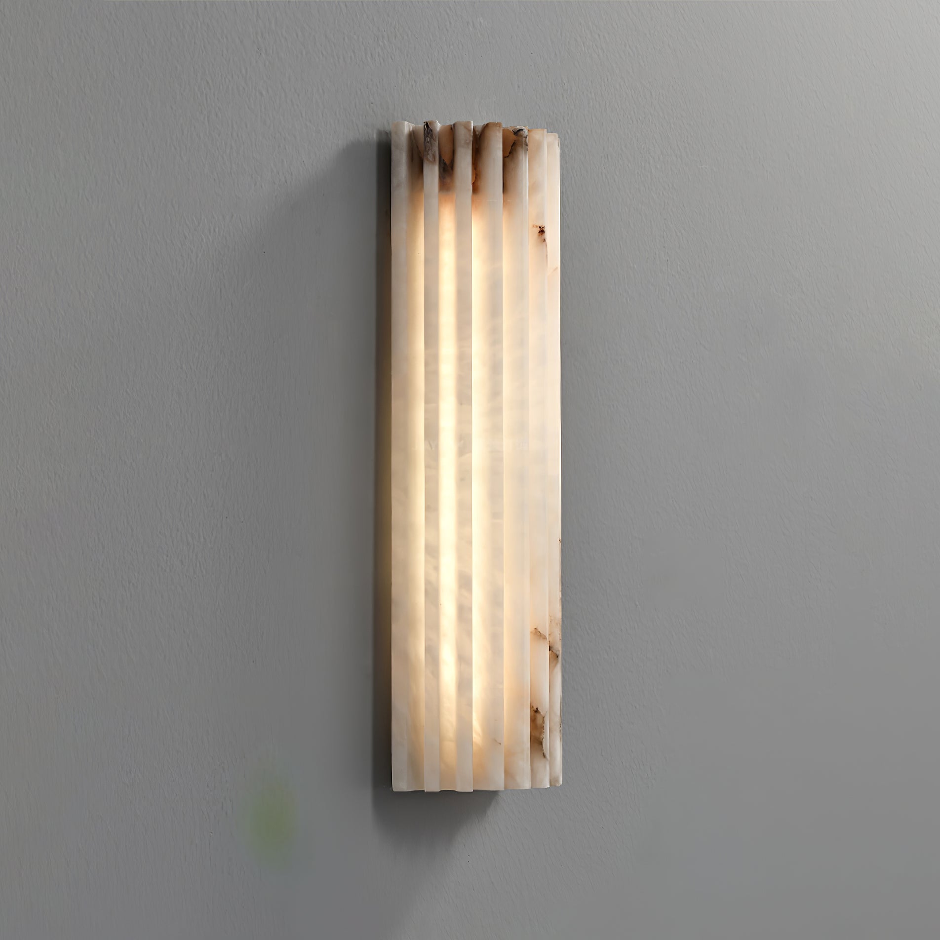 Alabaster Wandlamp Natuursteen – Geribbeld Design – Warm Licht – Scandinavische Stijl | Sansoti