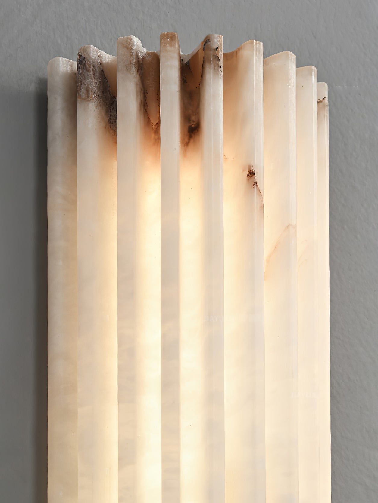 Alabaster Wandlamp Natuursteen – Geribbeld Design – Warm Licht – Scandinavische Stijl | Sansoti