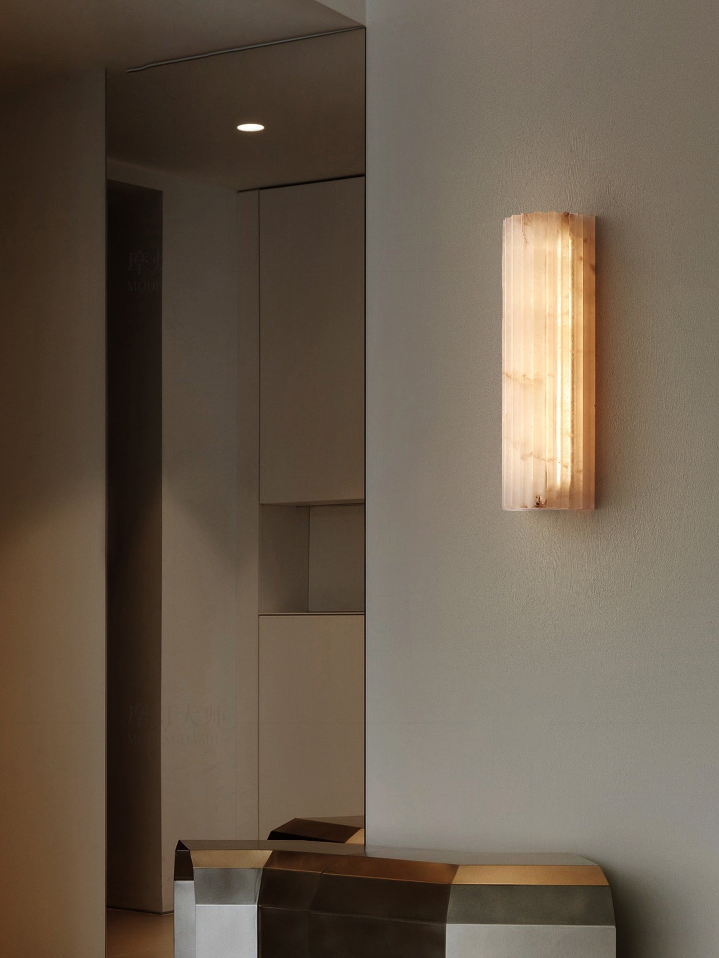 Alabaster Wandlamp Natuursteen – Geribbeld Design – Warm Licht – Scandinavische Stijl | Sansoti