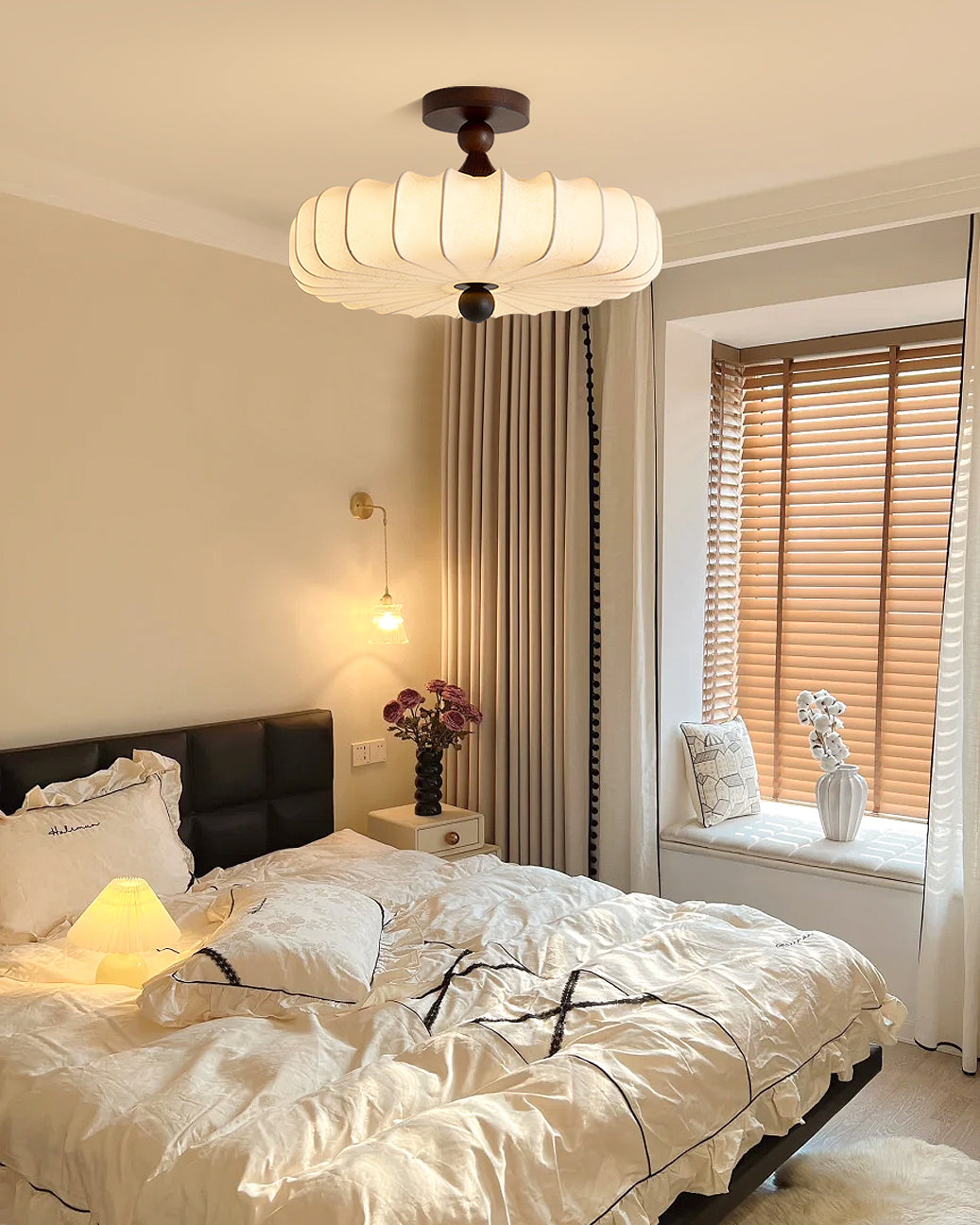 Anela Plafondlamp Walnoot met Beige Gevlochten Kap – Retro Scandinavische Hanglamp met Geïntegreerde LED – Dimbare Plafondverlichting | Sansoti