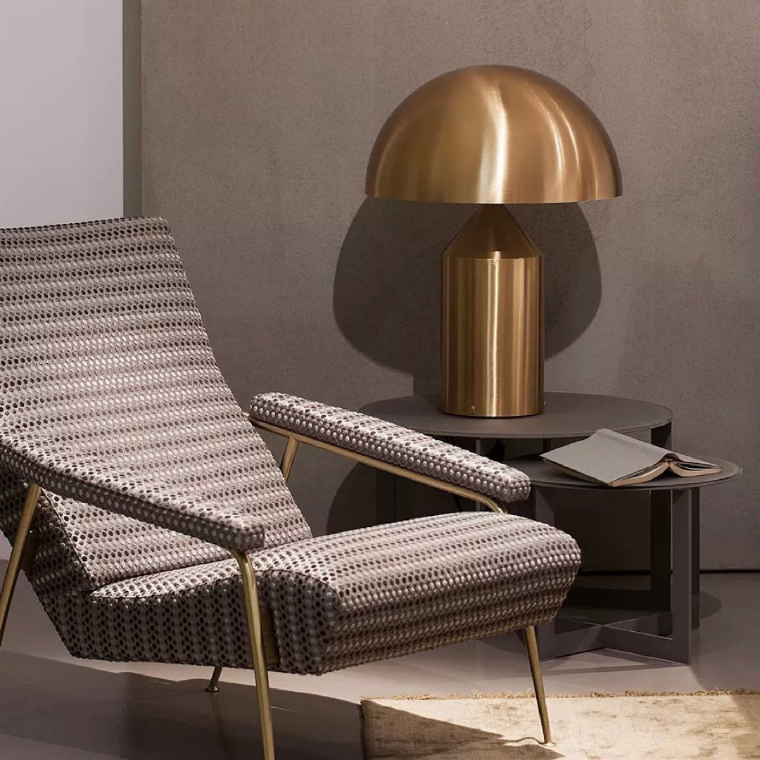 Metalen Tafellamp met Geometrische Vormen — Iconisch Italiaans Design in Twee Maten — Vijf Afwerkingen Verkrijgbaar | Sansoti
