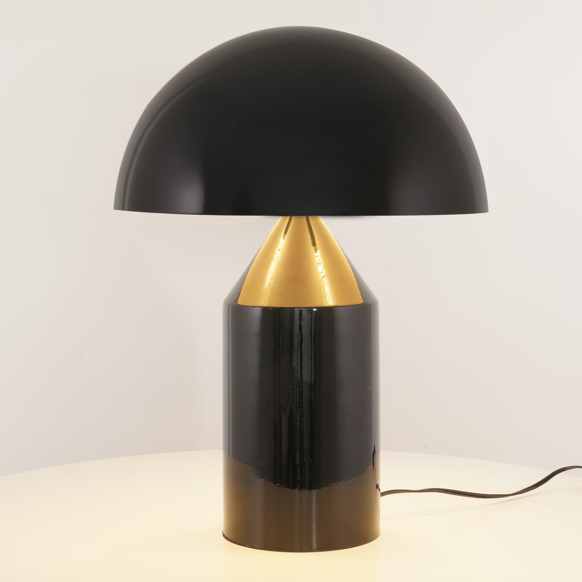 Metalen Tafellamp met Geometrische Vormen — Iconisch Italiaans Design in Twee Maten — Vijf Afwerkingen Verkrijgbaar | Sansoti