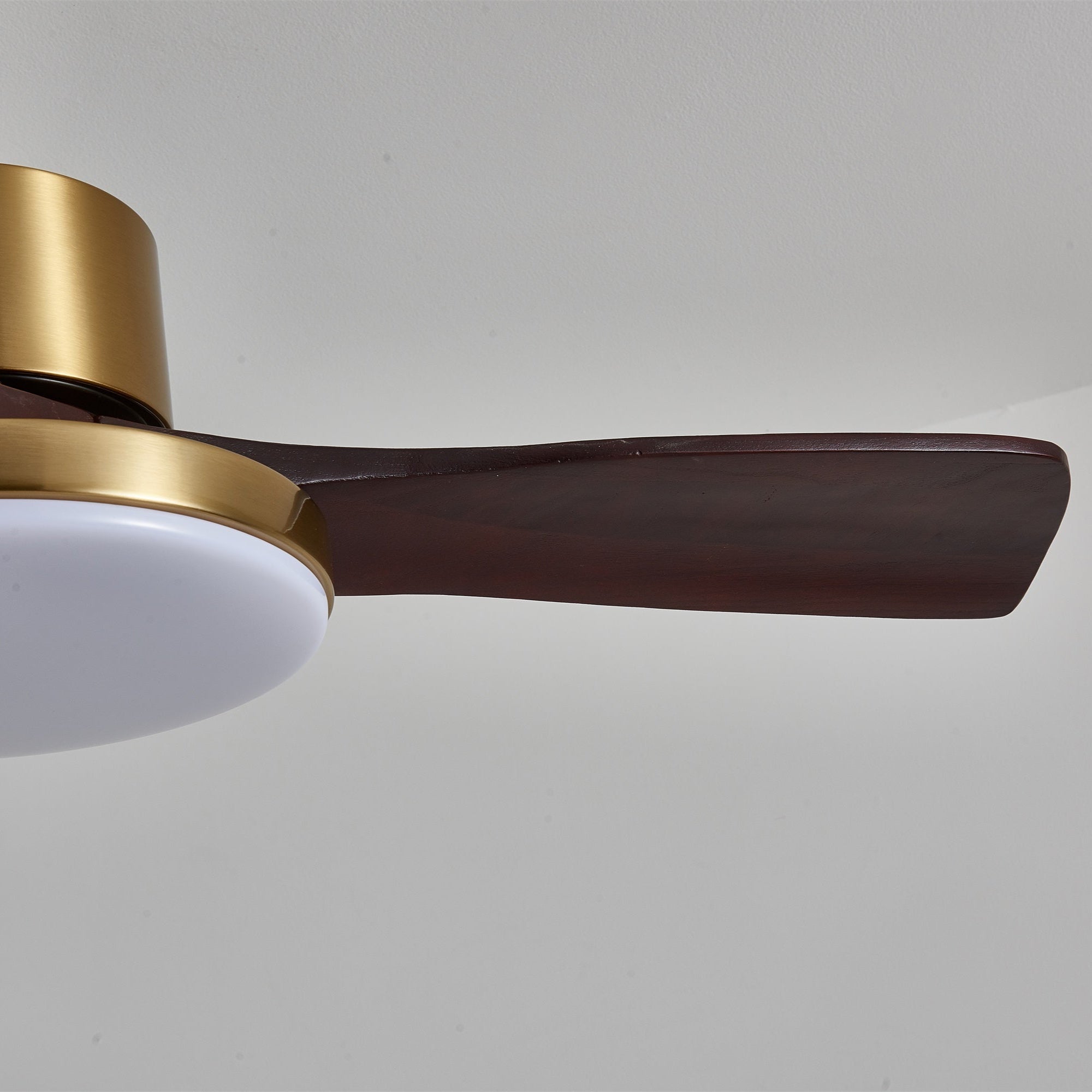 Modern Ceiling Fan with Lighting – Wooden Blades & Remote Control | Sansoti