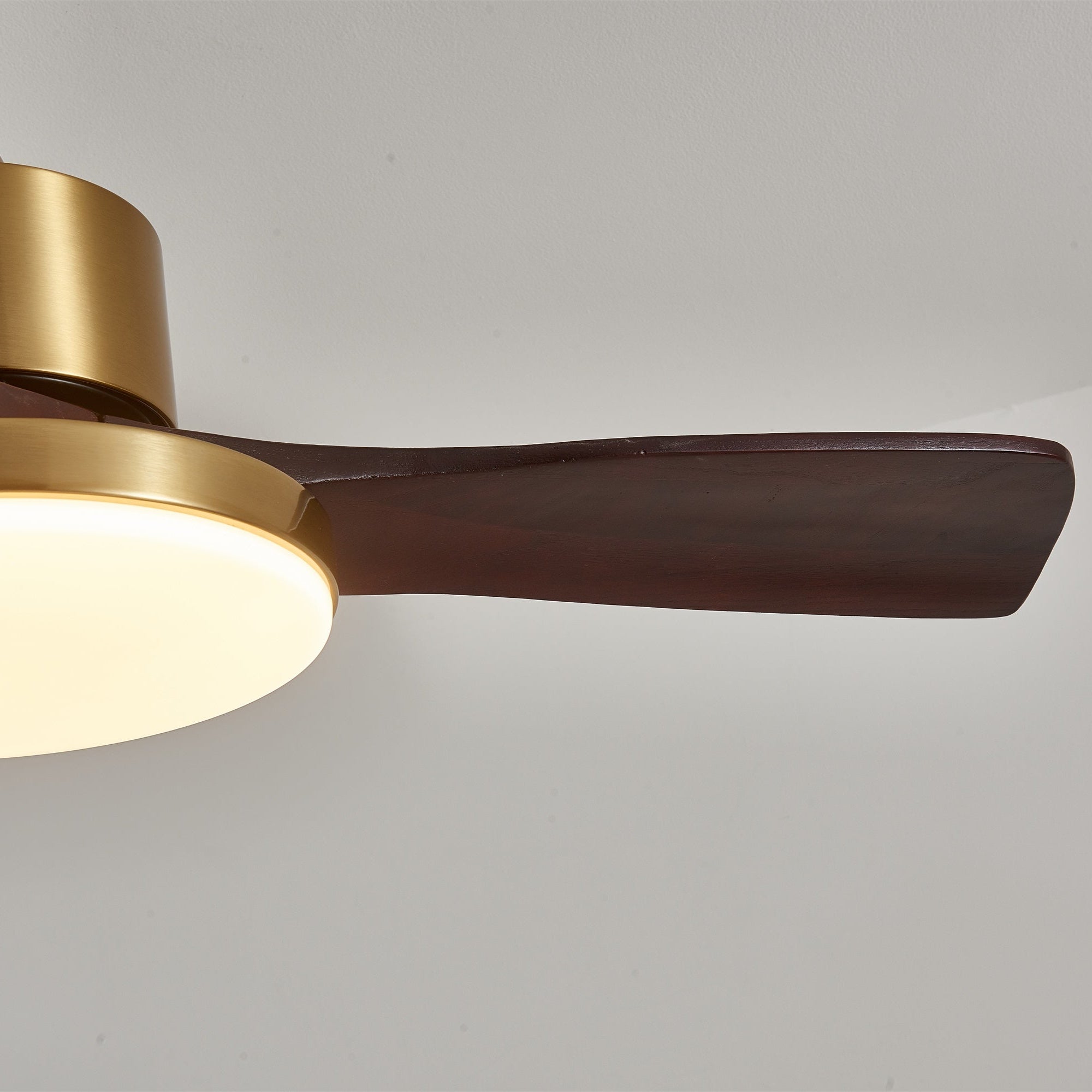 Modern Ceiling Fan with Lighting – Wooden Blades & Remote Control | Sansoti