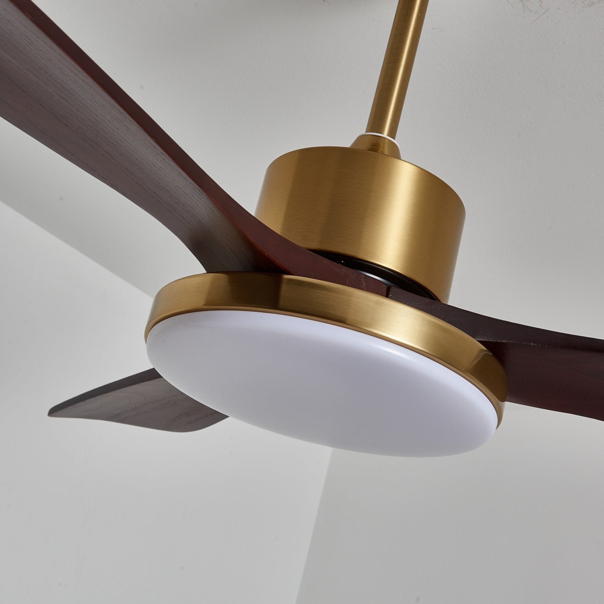 Modern Ceiling Fan with Lighting – Wooden Blades & Remote Control | Sansoti