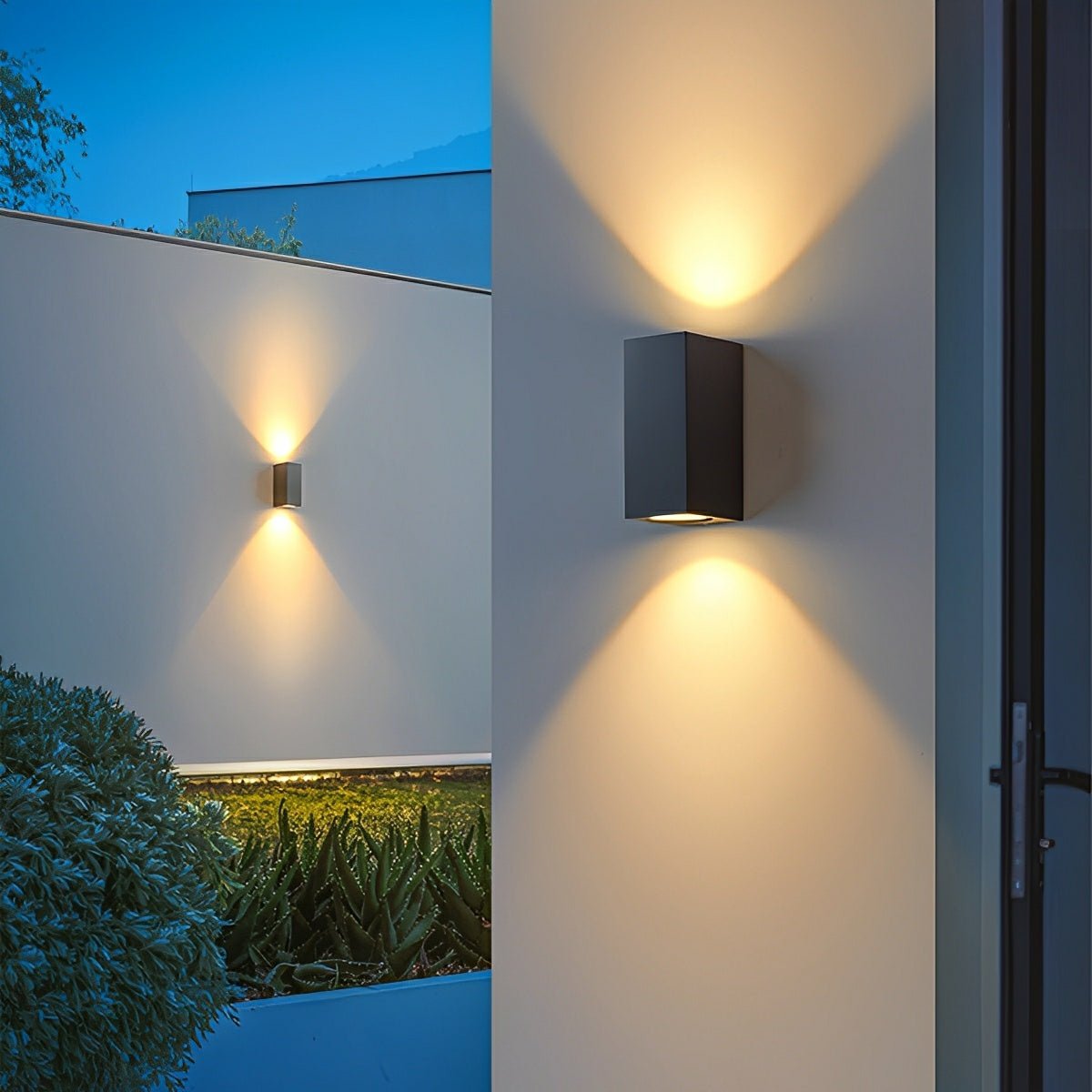 Modern square outdoor wall lamp LED IP65 waterproof up & down lighting black for facade terrace entrance | Sansoti