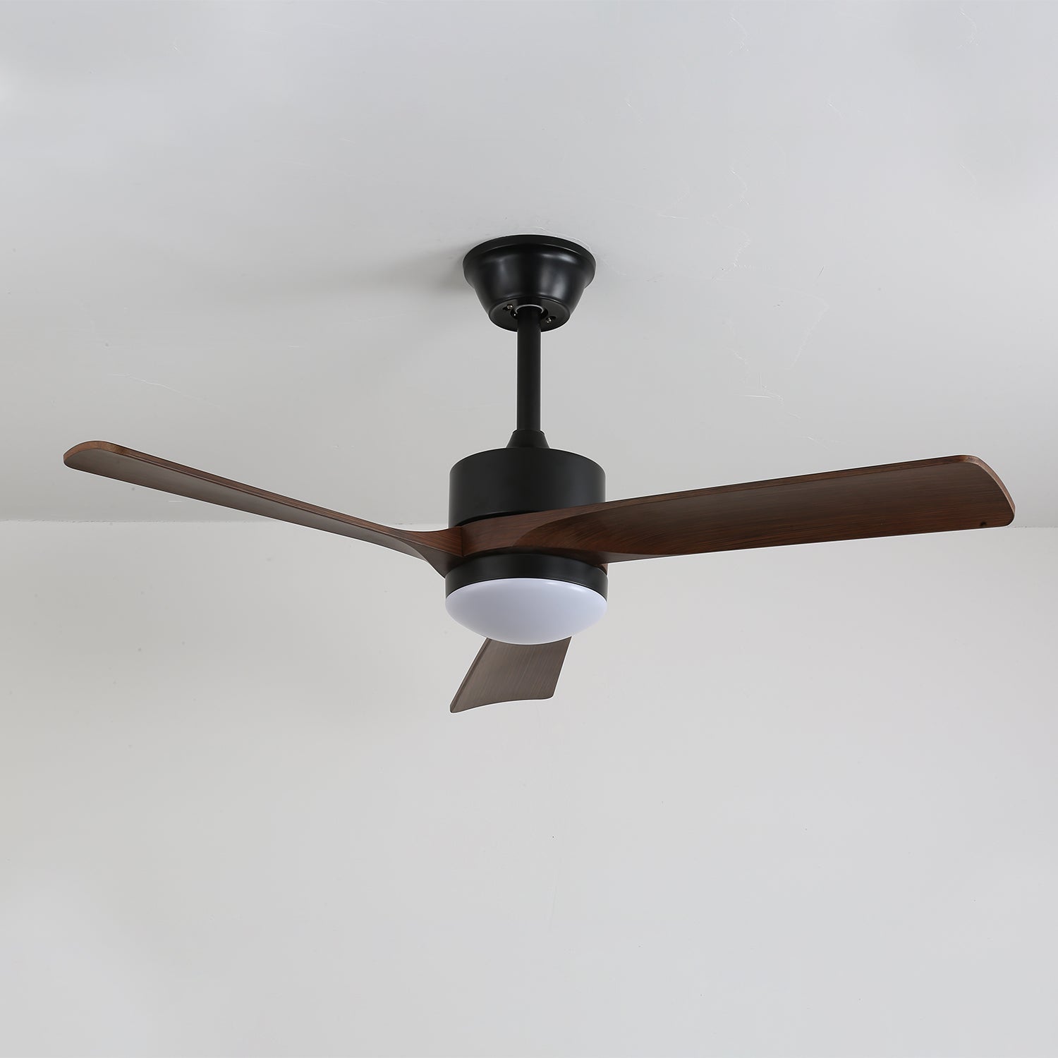Moderne Plafondventilator met Verlichting 132 cm Donkerbruin Notenhout – Dimbaar 6 Snelheden Stille Motor | Sansoti