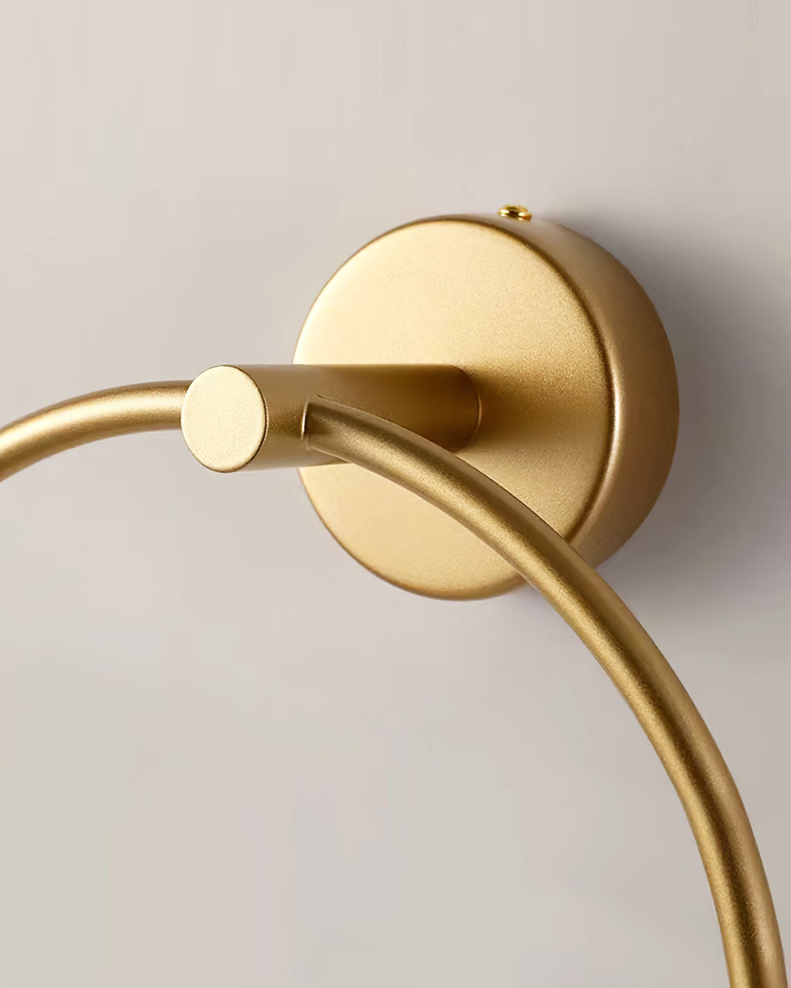 Design Wandlamp Goud Wit Glas Sfeerlicht Modern Interieur Woonaccessoires Stijlvolle Verlichting | Sansoti