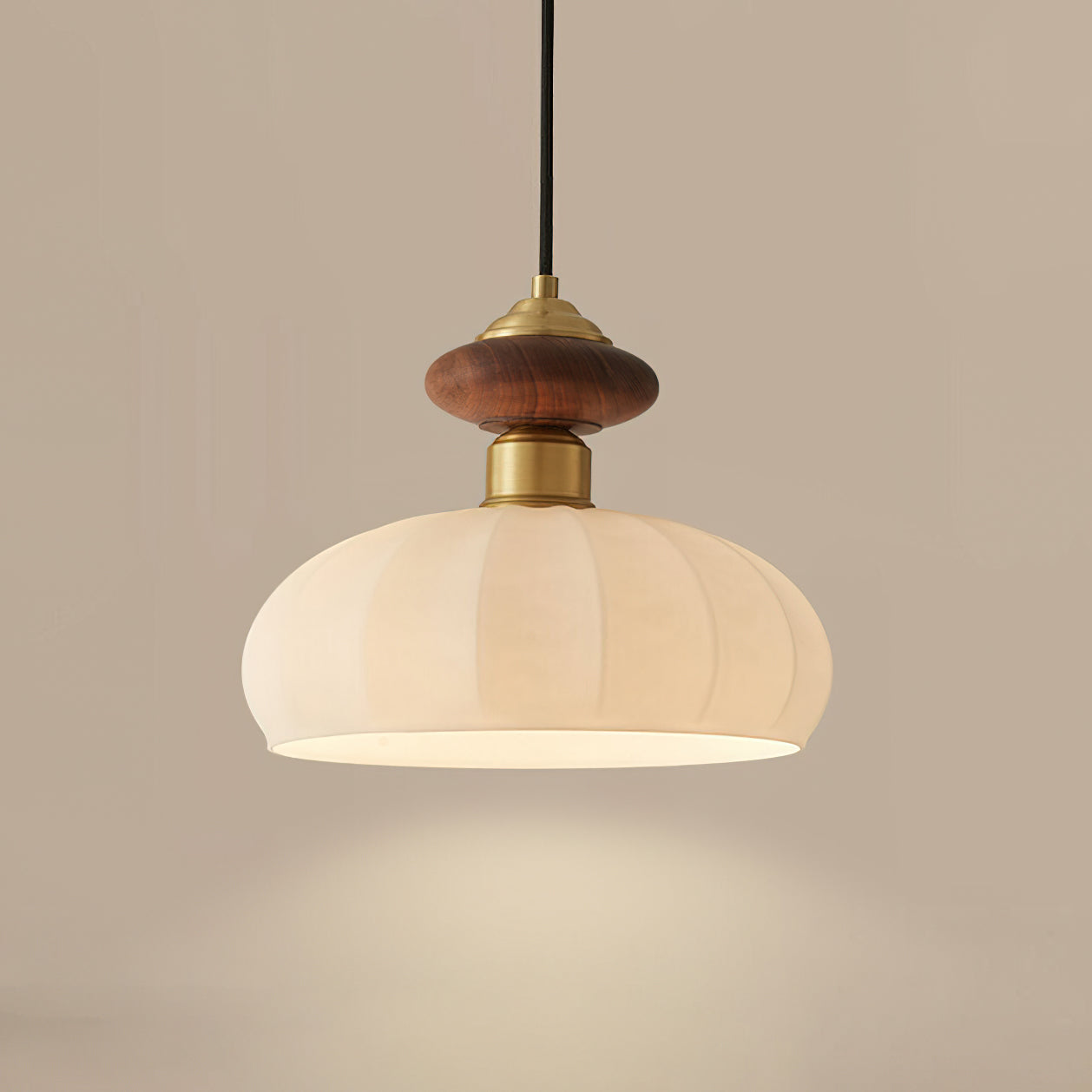 Glazen Hanglamp Bailey met Walnoten Houten Top | Retro Vintage Verlichting Koper Messing | Keukeneiland Eettafel Ontbijthoek | Eetkamer Hanglampen Glas | Skandinavisch Interieur | Sansoti