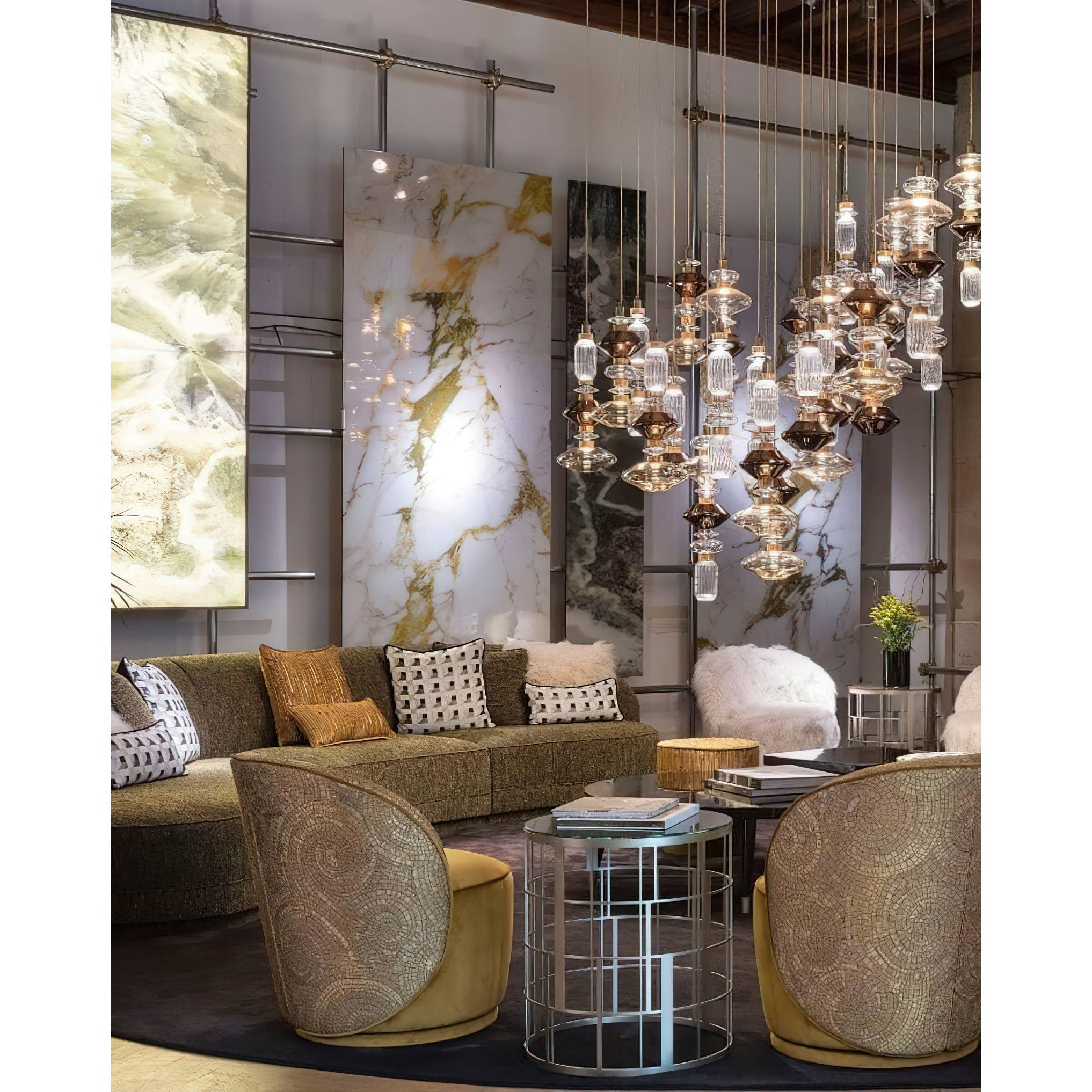 Glazen Hanglamp met Koperen Afwerking en Elegante Bolvorm voor Woonkamer en Eetkamer | Sansoti