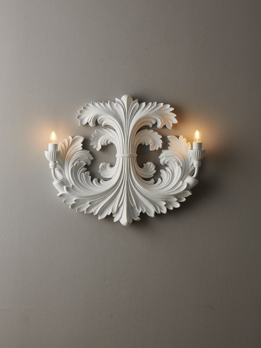 Applique murale baroque classique avec détails floraux en plâtre et double source lumineuse pour éclairage d'ambiance intérieur | Restfield
