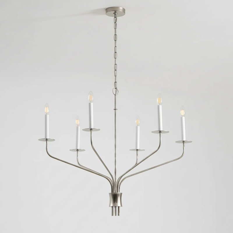 Minimalistischer Kronleuchter mit schlanken Armen und kerzenförmigen Fassungen – Moderne Design-Pendelleuchte in Messing, Schwarz oder Nickel | Restfield