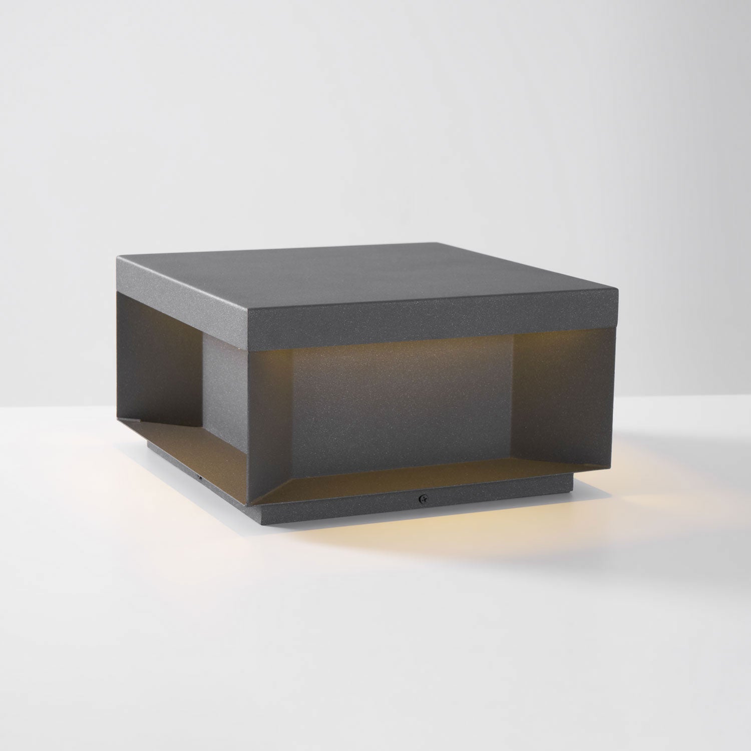 Buiten Tuinlamp Vierkant — Waterdicht IP65 Sokkel Verlichting Zwart Metaal & Matglas — 20×20×10 cm / 30×30×15 cm / 40×40×20 cm / 50×50×35 cm — Solarpaneel of Netaansluiting — 3000K/4000K/6000K — Oprit, Terras, Pad & Hek | Sansoti