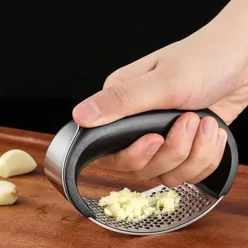 Knoflookenpers RVS met Ergonomische Handgreep Zwart Rood Keukengereedschap voor Knoflook Gember Groenten | Sansoti