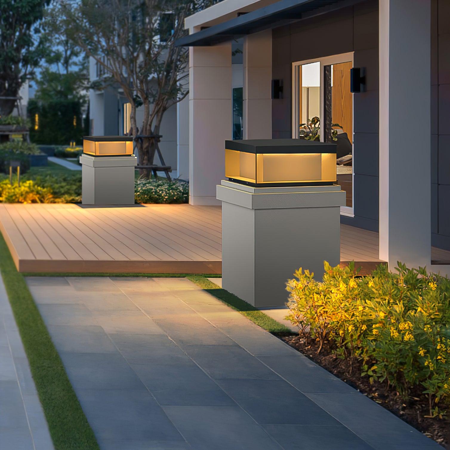 Buiten Tuinlamp Vierkant — Waterdicht IP65 Sokkel Verlichting Zwart Metaal & Matglas — 20×20×10 cm / 30×30×15 cm / 40×40×20 cm / 50×50×35 cm — Solarpaneel of Netaansluiting — 3000K/4000K/6000K — Oprit, Terras, Pad & Hek | Sansoti
