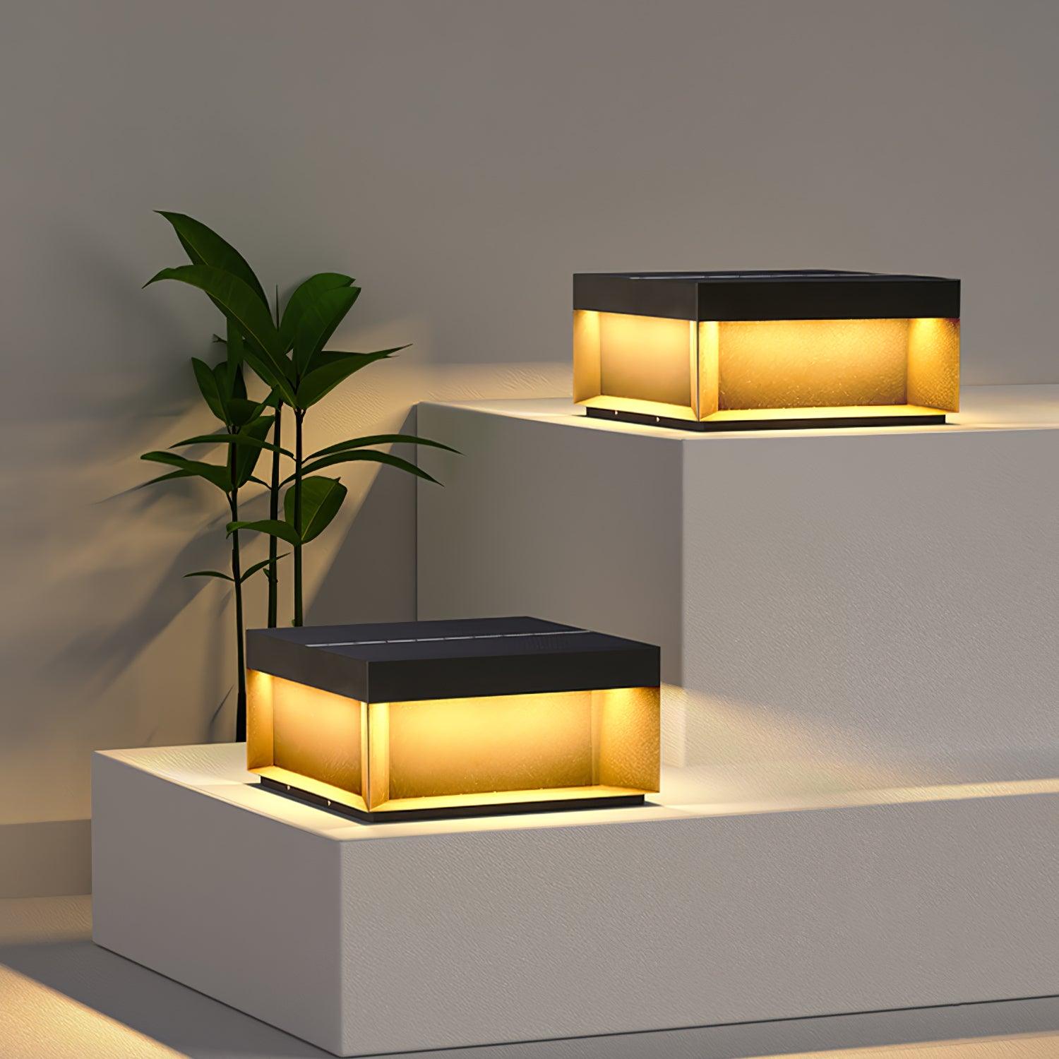 Buiten Tuinlamp Vierkant — Waterdicht IP65 Sokkel Verlichting Zwart Metaal & Matglas — 20×20×10 cm / 30×30×15 cm / 40×40×20 cm / 50×50×35 cm — Solarpaneel of Netaansluiting — 3000K/4000K/6000K — Oprit, Terras, Pad & Hek | Sansoti