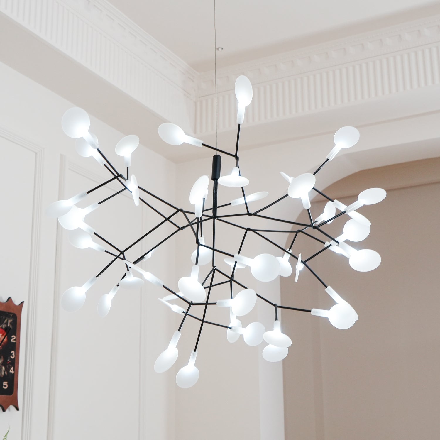 LED Kroonluchter Zwart met Acryl Lichtpunten – 30 tot 135 Lampjes voor Eetkamer en Hal | Sansoti