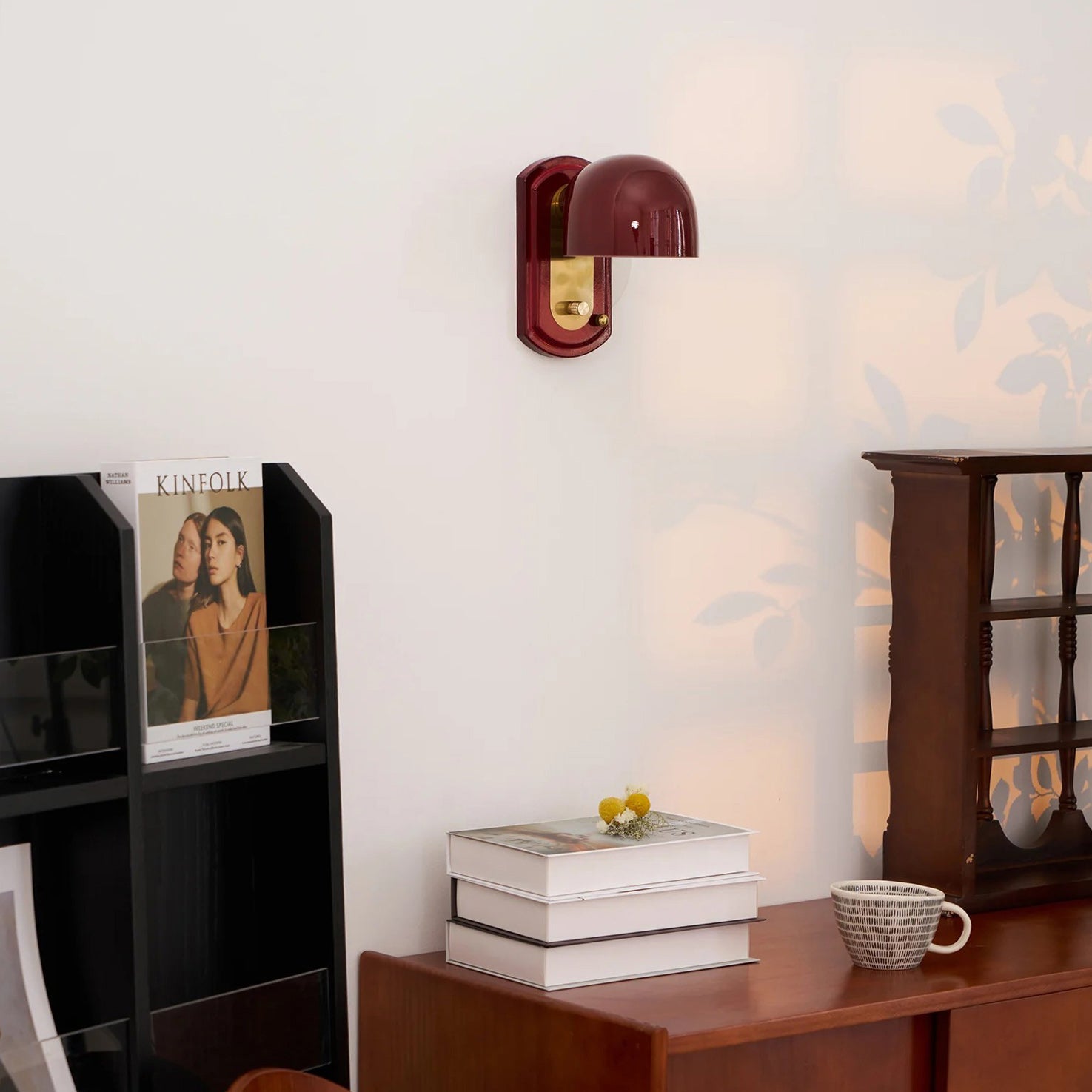 Vintage Wandlamp met Rode Glazen Kap — Sfeervolle Retro Verlichting voor Woonkamer & Eetkamer | Sansoti