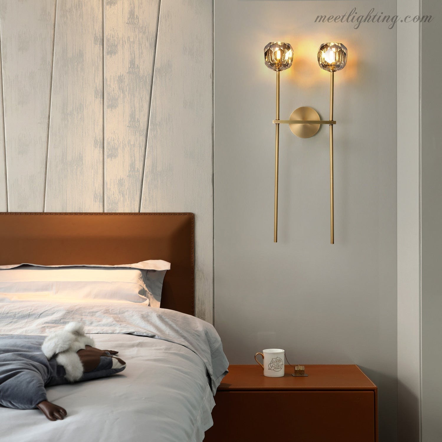 Double applique murale avec boules en verre cristal, laiton, hauteur de 71 cm, verre taillé à la main, éclairage luxueux et moderne pour le salon | Sansoti